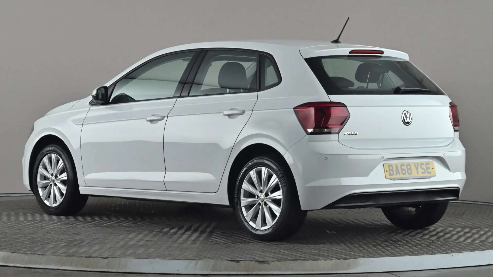 A 2019 VOLKSWAGEN POLO 1.0 TSI 95 SE A 2019 VOLKSWAGEN POLO 1.0 TSI 95 SE