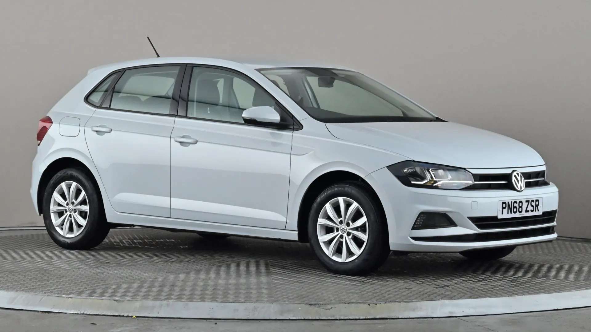 A 2018 VOLKSWAGEN POLO 1.0 TSI 95 SE A 2018 VOLKSWAGEN POLO 1.0 TSI 95 SE