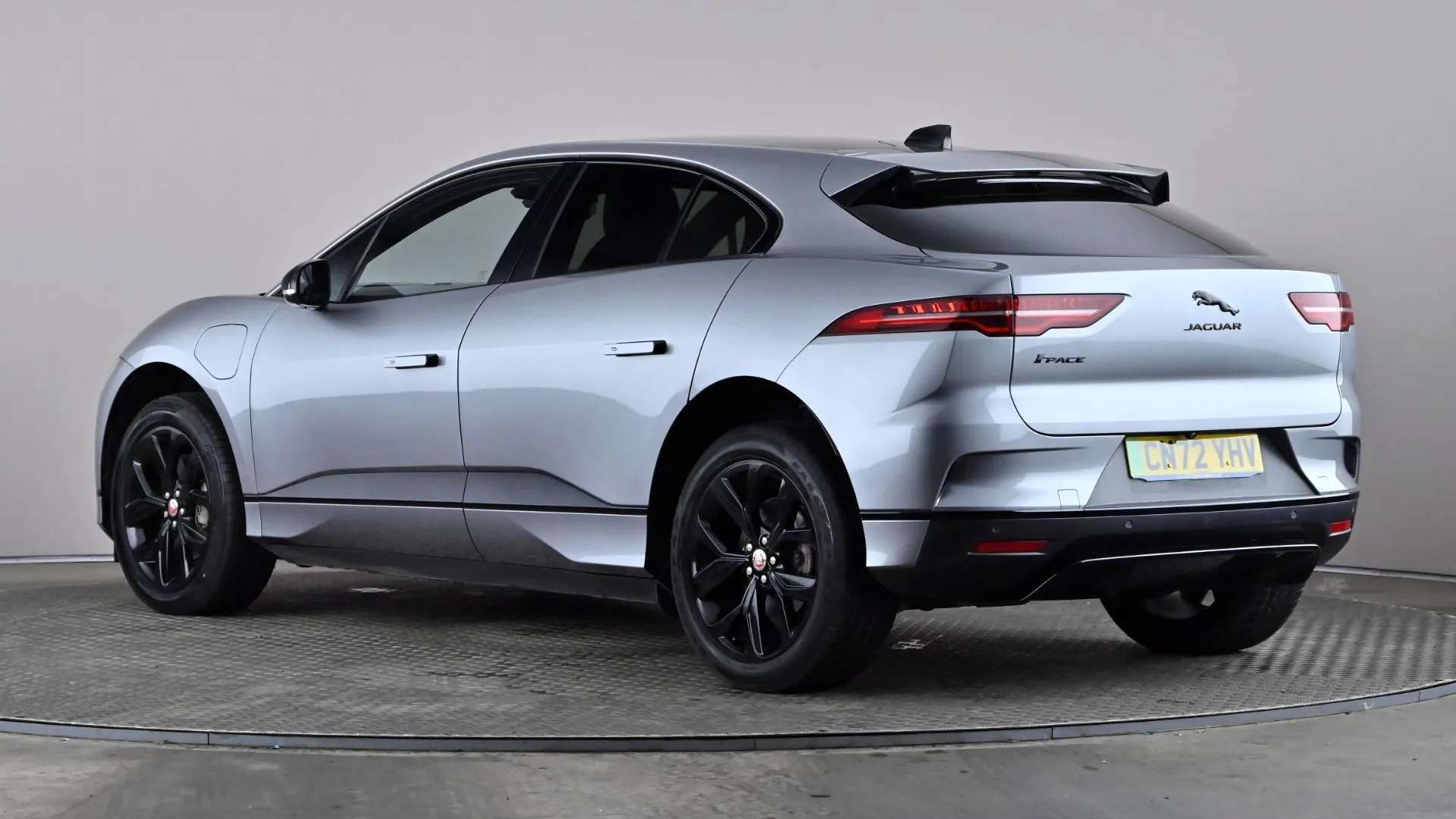 A 2022 JAGUAR I-PACE 294kW EV400 HSE Black 90kWh Auto 11kW Charger A 2022 JAGUAR I-PACE 294kW EV400 HSE Black 90kWh Auto 11kW Charger