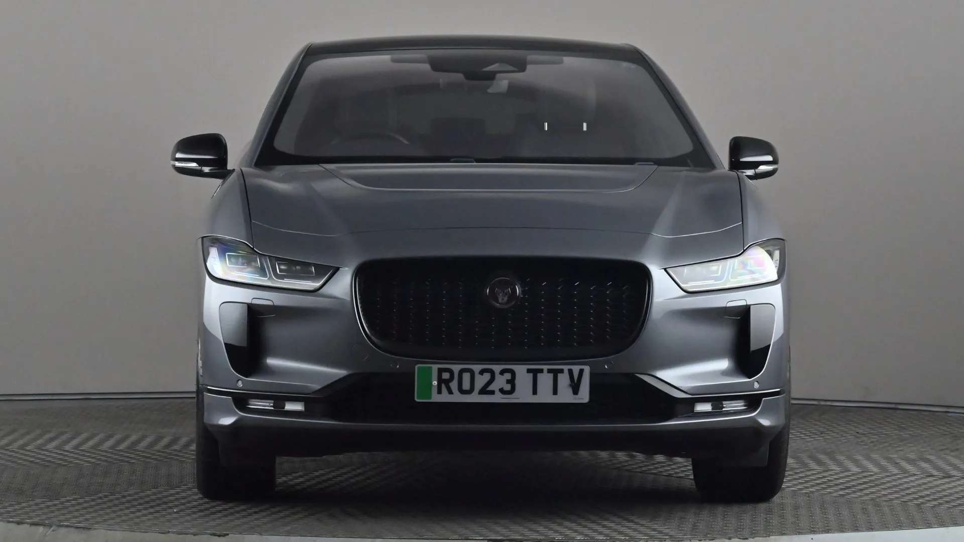 A 2023 JAGUAR I-PACE 294kW EV400 HSE Black 90kWh Auto 11kW Charger A 2023 JAGUAR I-PACE 294kW EV400 HSE Black 90kWh Auto 11kW Charger