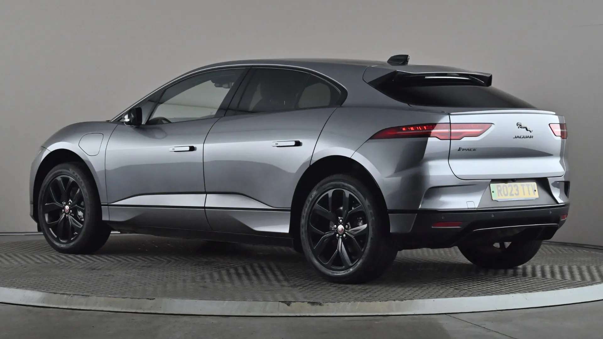 A 2023 JAGUAR I-PACE 294kW EV400 HSE Black 90kWh Auto 11kW Charger A 2023 JAGUAR I-PACE 294kW EV400 HSE Black 90kWh Auto 11kW Charger