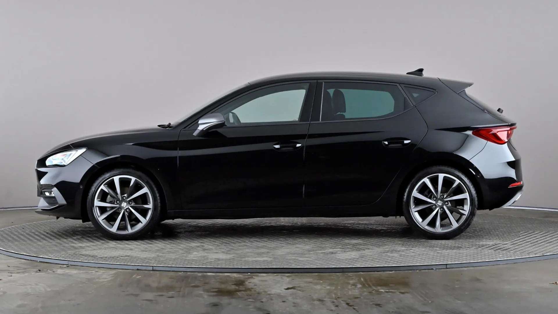 A 2022 SEAT LEON 1.5 TSI EVO 150 FR Sport A 2022 SEAT LEON 1.5 TSI EVO 150 FR Sport