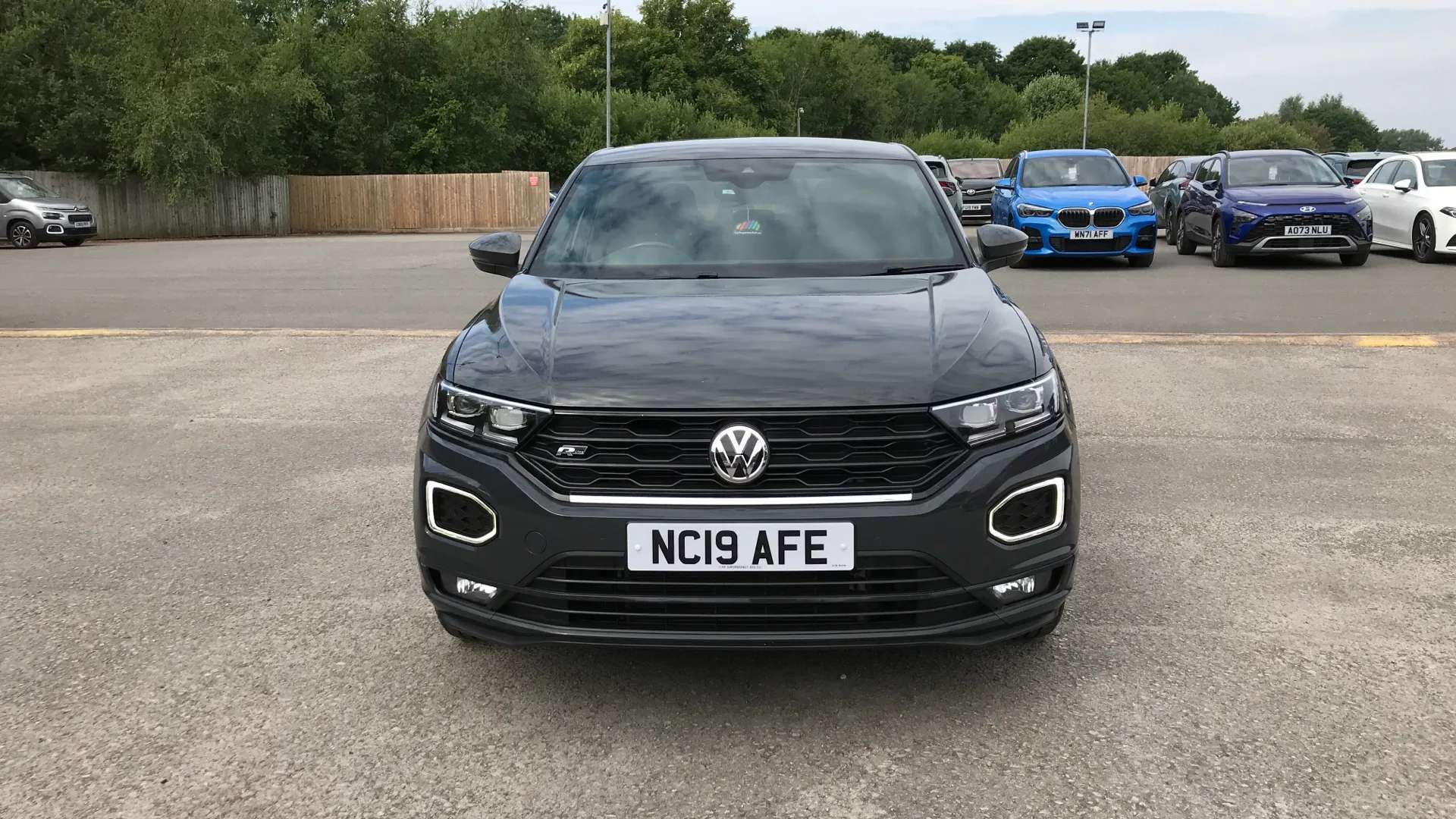A 2019 VOLKSWAGEN T-ROC 1.5 TSI EVO R-Line DSG A 2019 VOLKSWAGEN T-ROC 1.5 TSI EVO R-Line DSG
