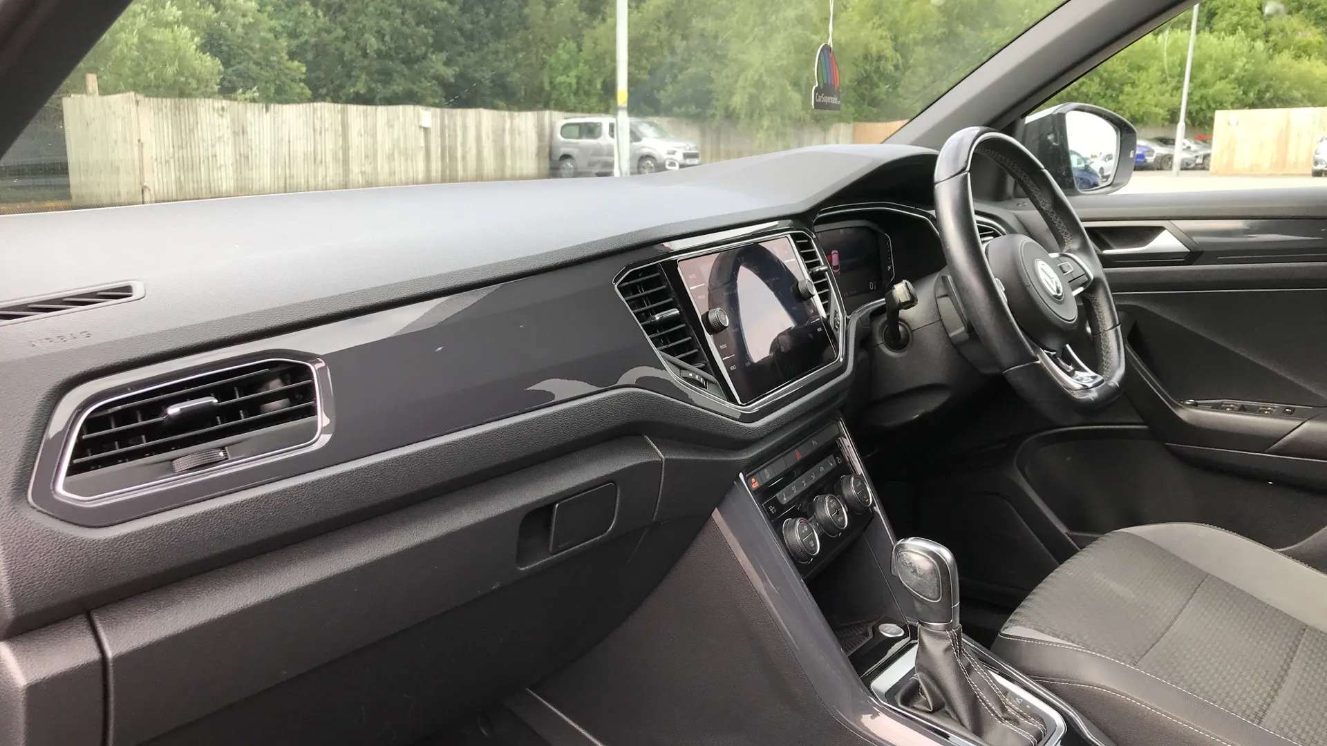 2019 VOLKSWAGEN T-ROC 2019 VOLKSWAGEN T-ROC