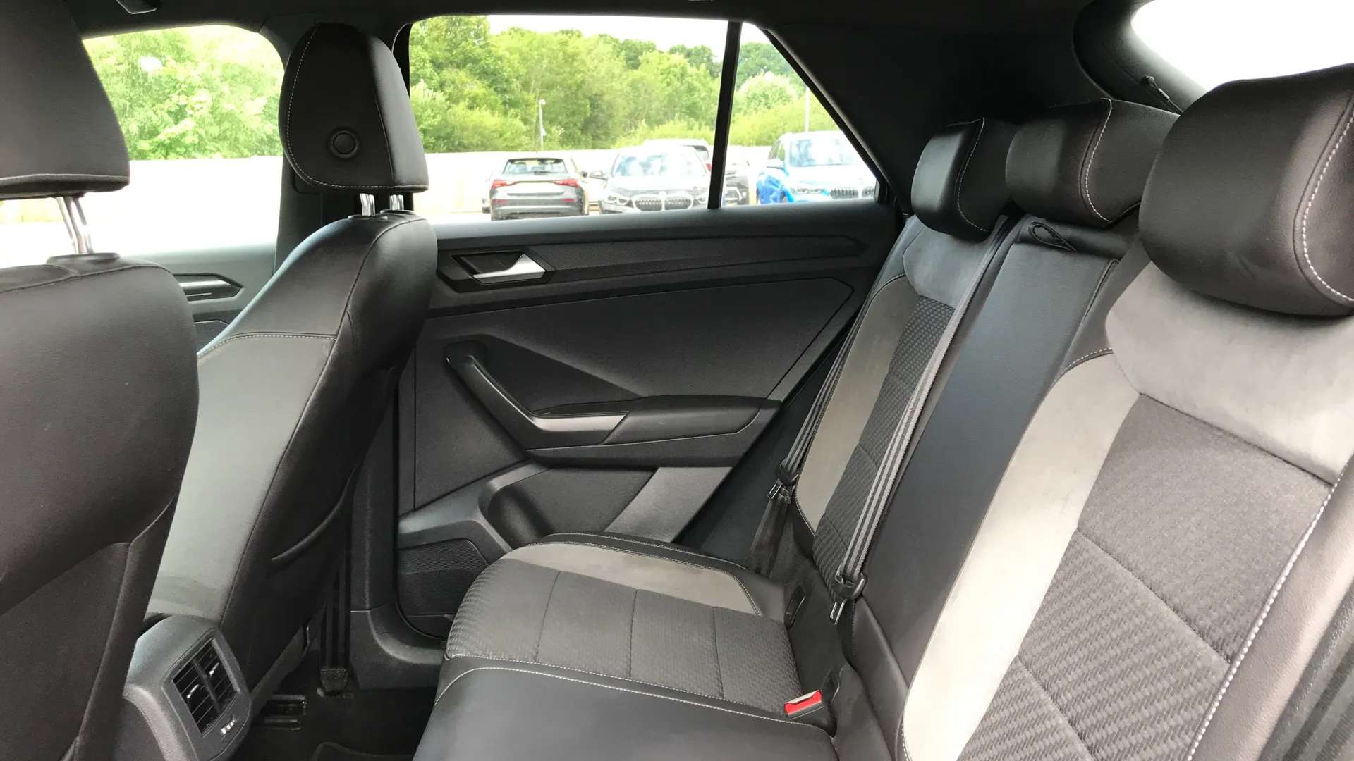 2019 VOLKSWAGEN T-ROC 2019 VOLKSWAGEN T-ROC