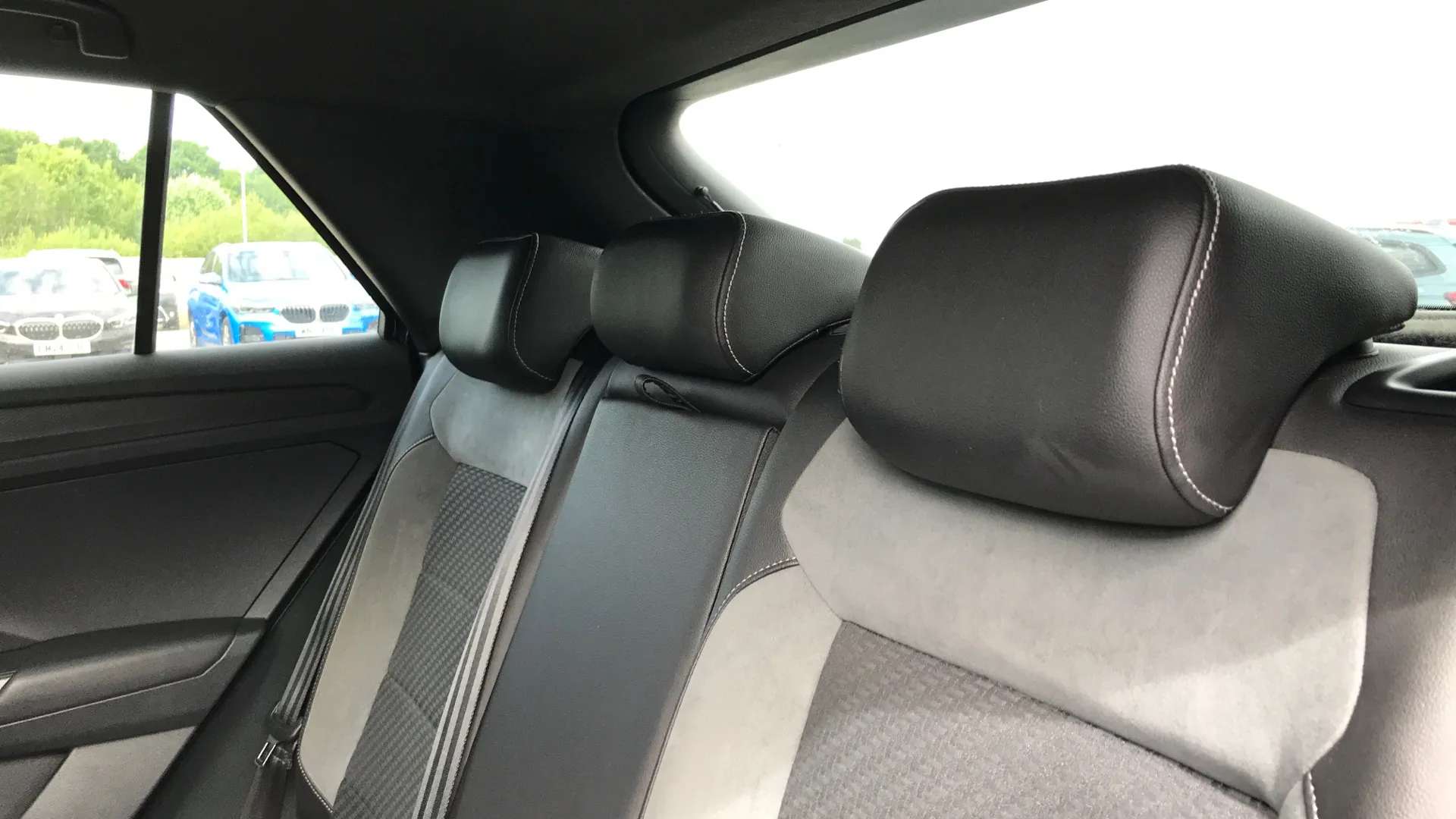 2019 VOLKSWAGEN T-ROC 2019 VOLKSWAGEN T-ROC