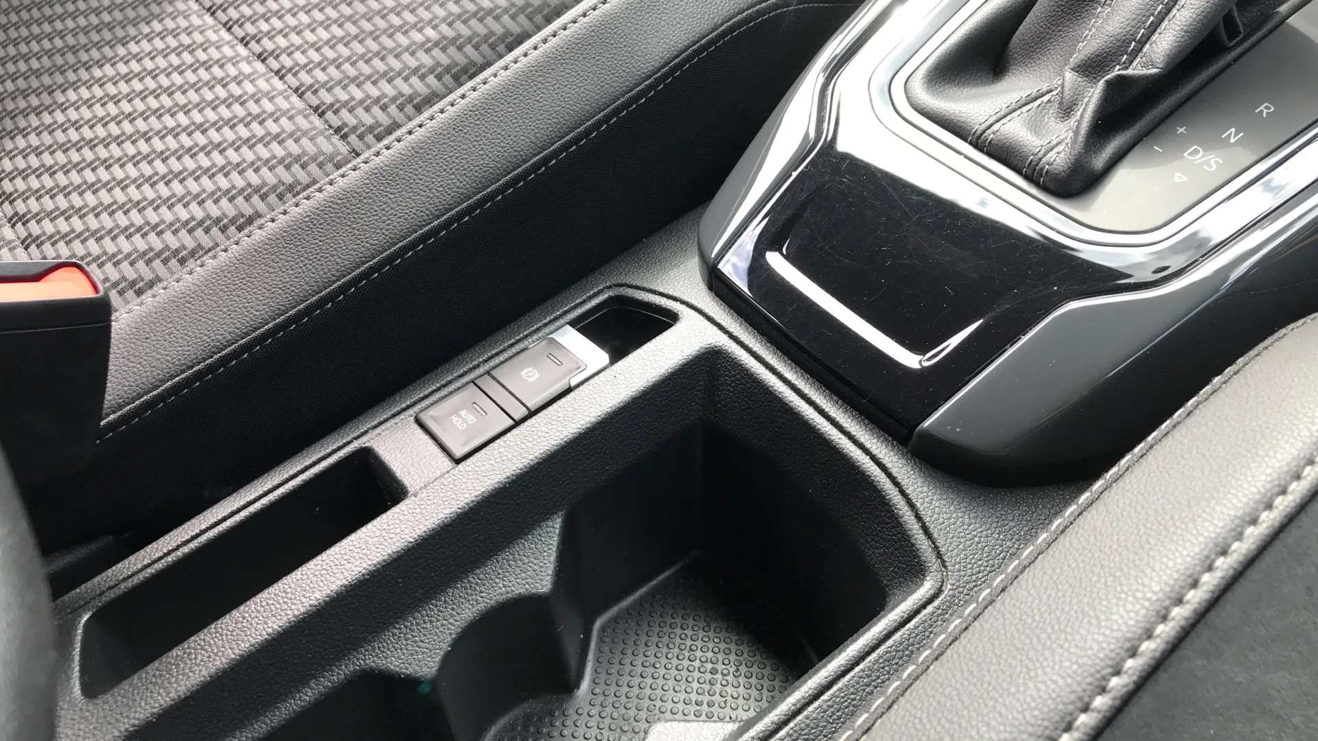 2019 VOLKSWAGEN T-ROC 2019 VOLKSWAGEN T-ROC
