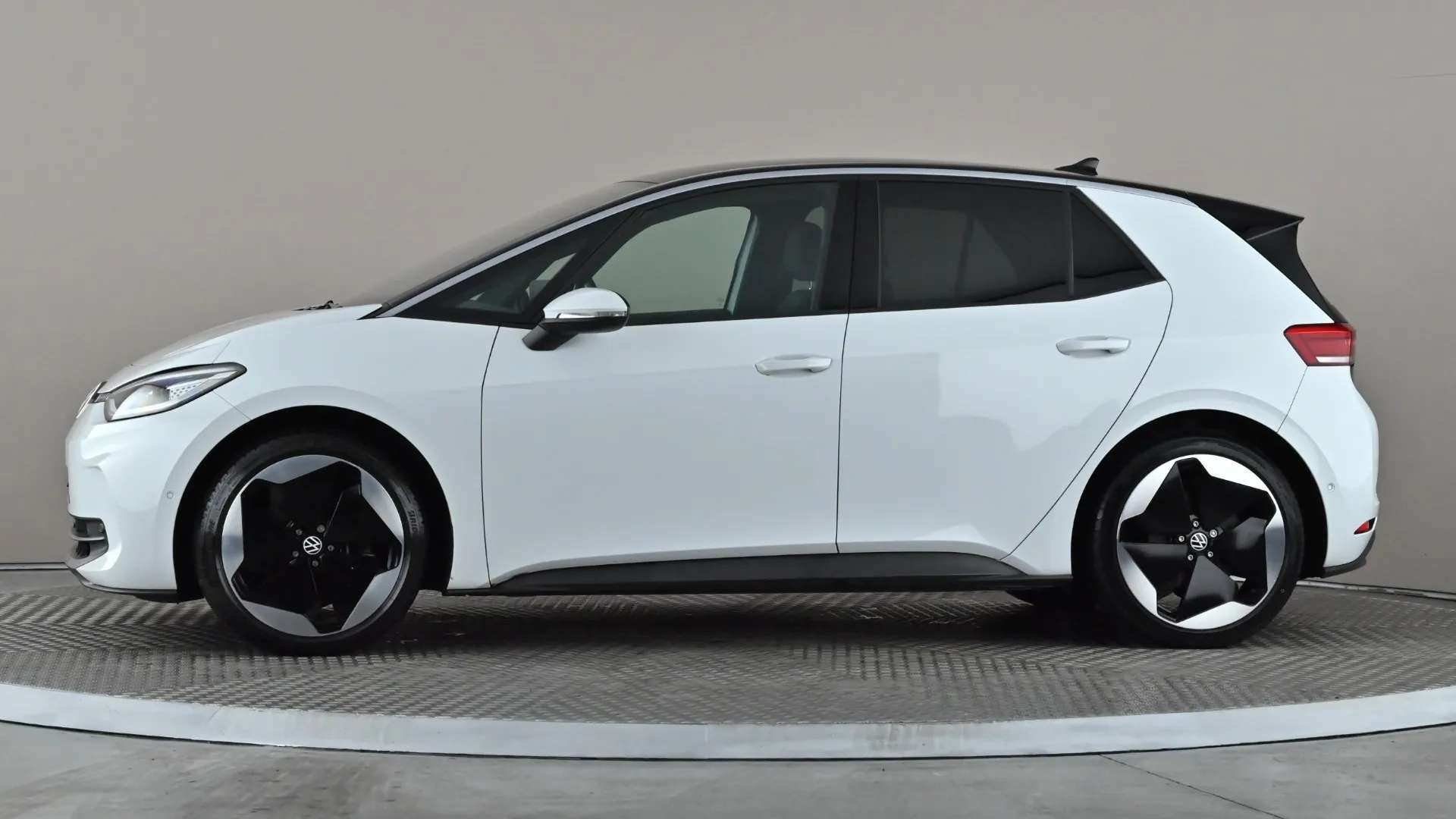 A 2024 VOLKSWAGEN ID.3 150kW Match Pro S 77kWh Auto A 2024 VOLKSWAGEN ID.3 150kW Match Pro S 77kWh Auto