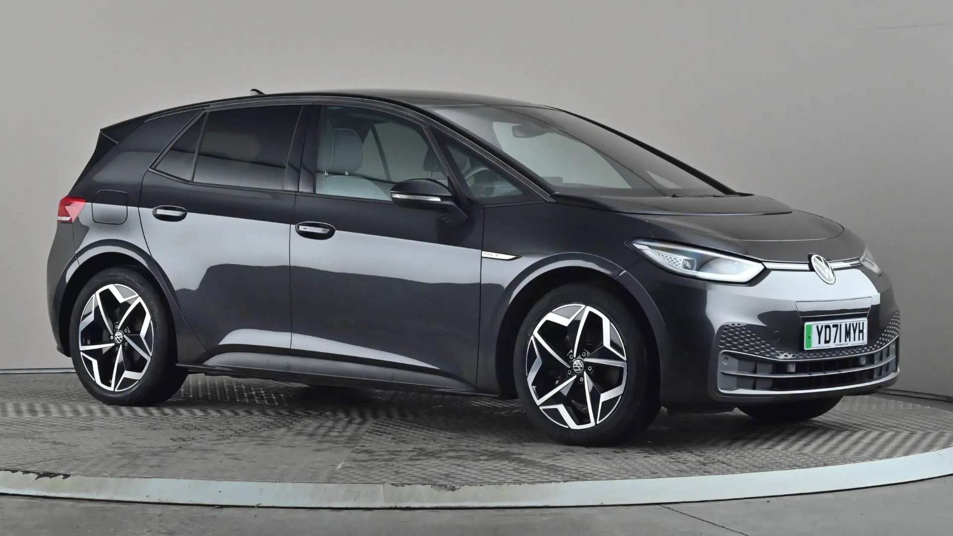 A 2021 VOLKSWAGEN ID.3 150kW Tour Pro S 77kWh Auto A 2021 VOLKSWAGEN ID.3 150kW Tour Pro S 77kWh Auto