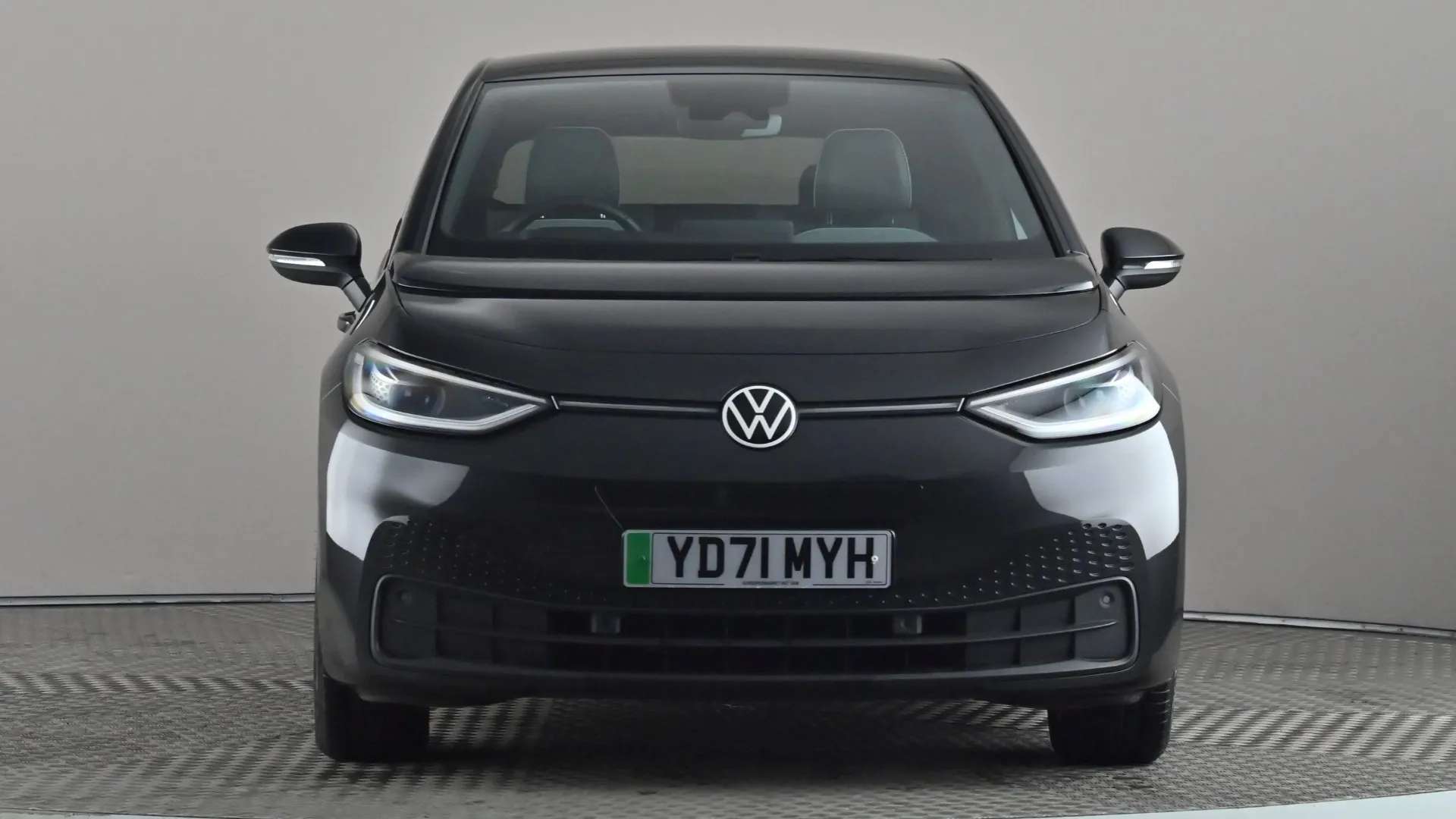 A 2021 VOLKSWAGEN ID.3 150kW Tour Pro S 77kWh Auto A 2021 VOLKSWAGEN ID.3 150kW Tour Pro S 77kWh Auto