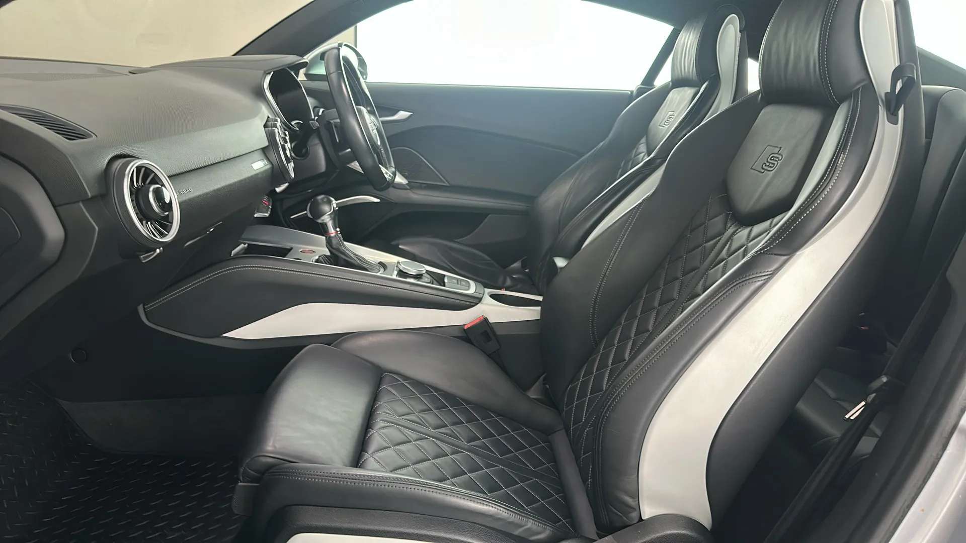 2015 AUDI TT 2015 AUDI TT