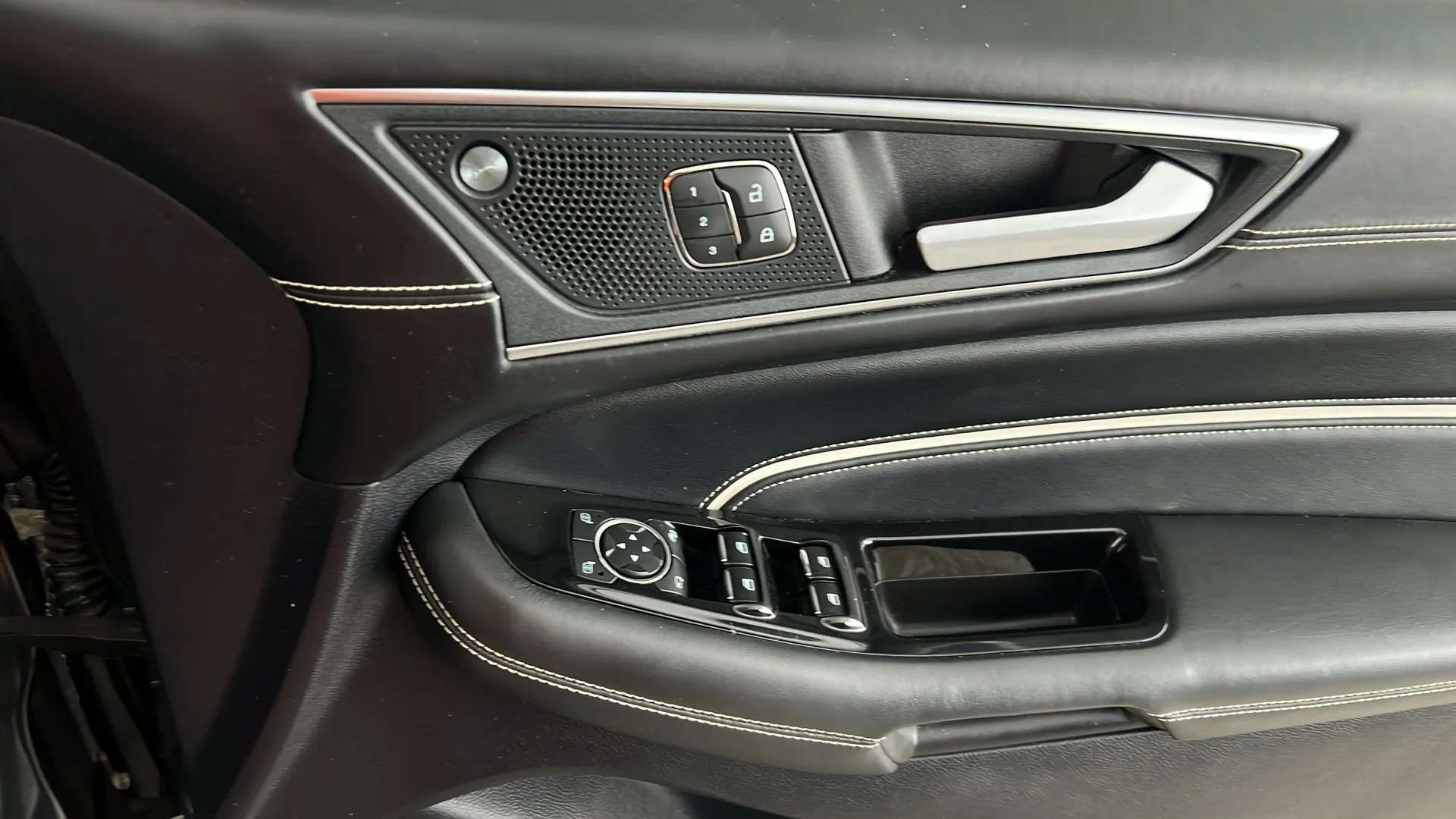 2019 FORD EDGE VIGNALE 2019 FORD EDGE VIGNALE