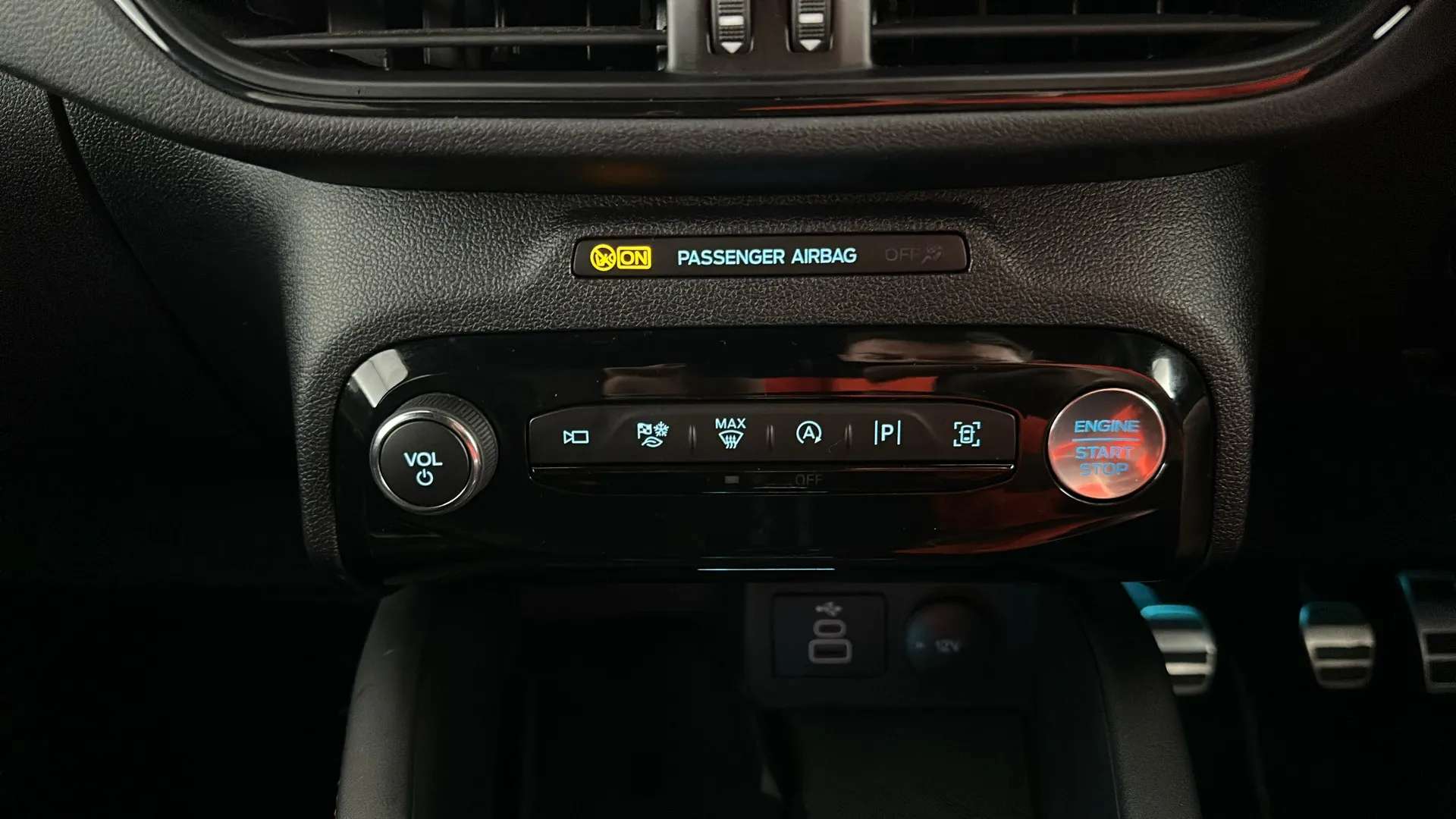 2025 FORD KUGA 2025 FORD KUGA