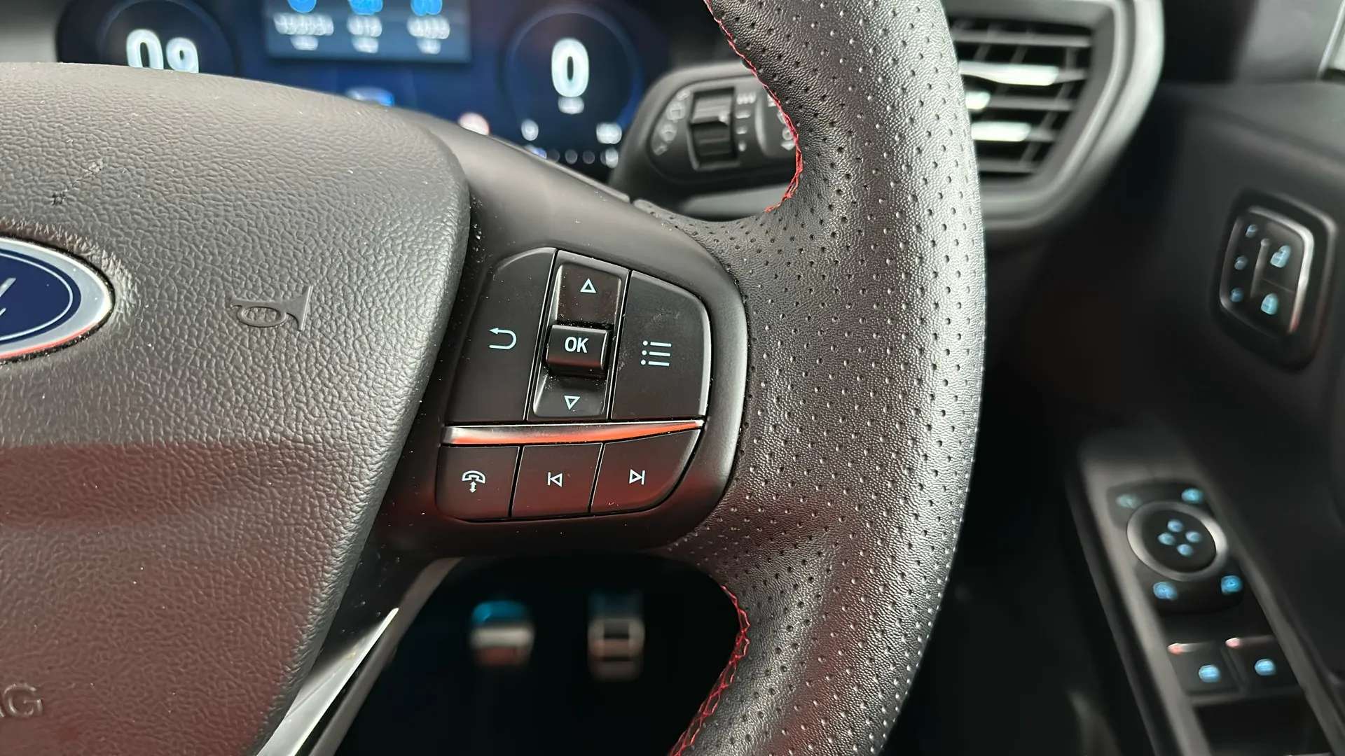2025 FORD KUGA 2025 FORD KUGA