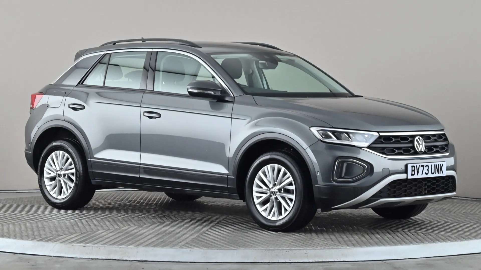 A 2023 VOLKSWAGEN T-ROC 1.0 TSI Life A 2023 VOLKSWAGEN T-ROC 1.0 TSI Life