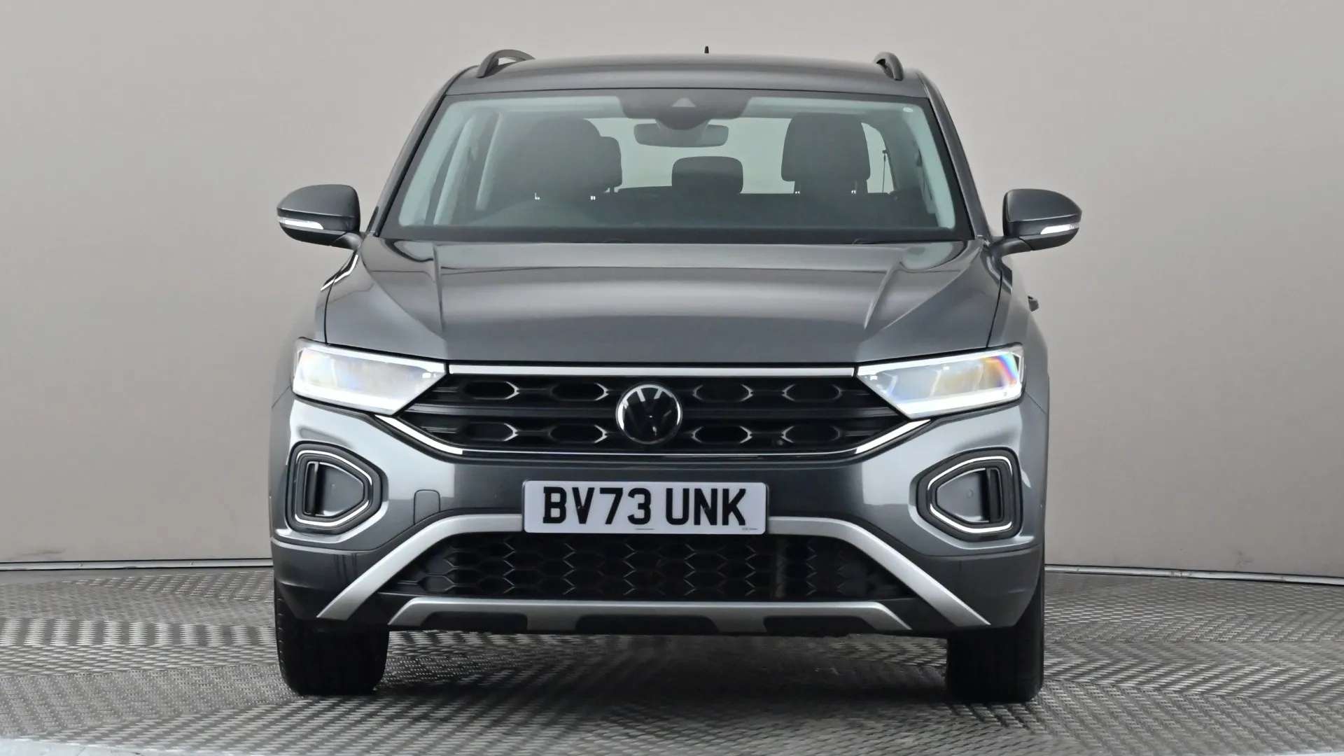 A 2023 VOLKSWAGEN T-ROC 1.0 TSI Life A 2023 VOLKSWAGEN T-ROC 1.0 TSI Life