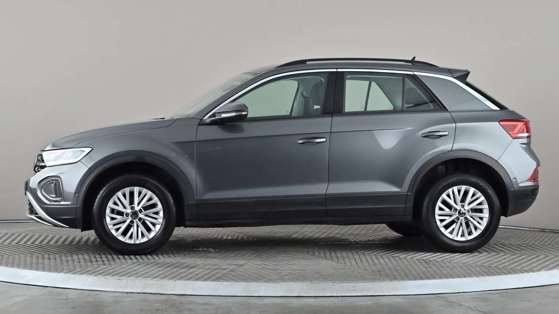A 2023 VOLKSWAGEN T-ROC 1.0 TSI Life A 2023 VOLKSWAGEN T-ROC 1.0 TSI Life