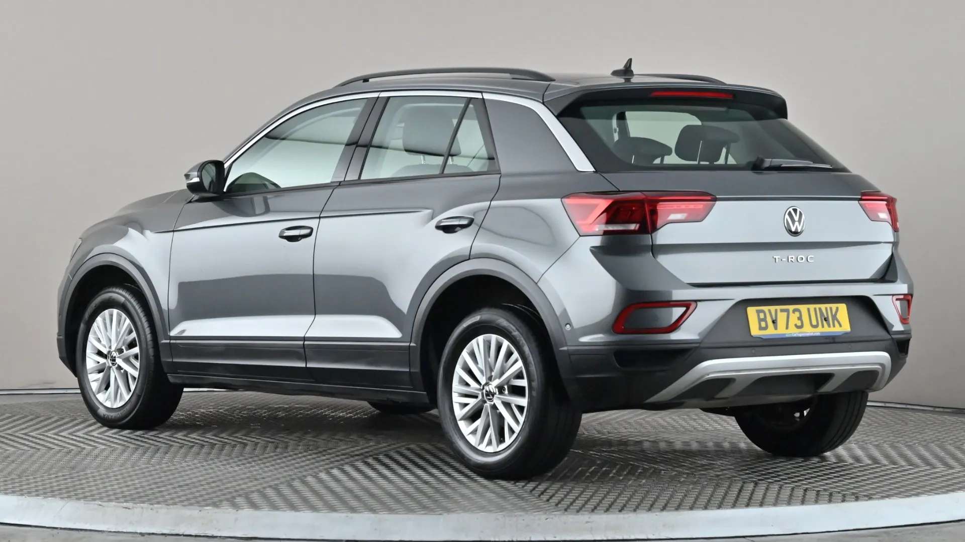 A 2023 VOLKSWAGEN T-ROC 1.0 TSI Life A 2023 VOLKSWAGEN T-ROC 1.0 TSI Life