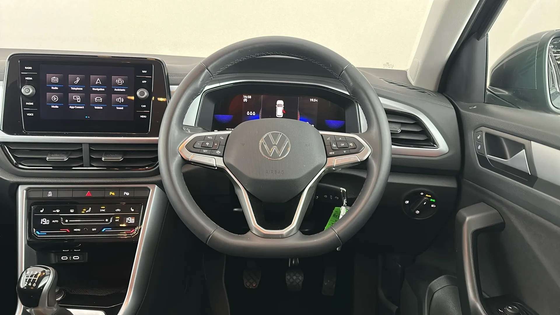 2023 VOLKSWAGEN T-ROC 2023 VOLKSWAGEN T-ROC