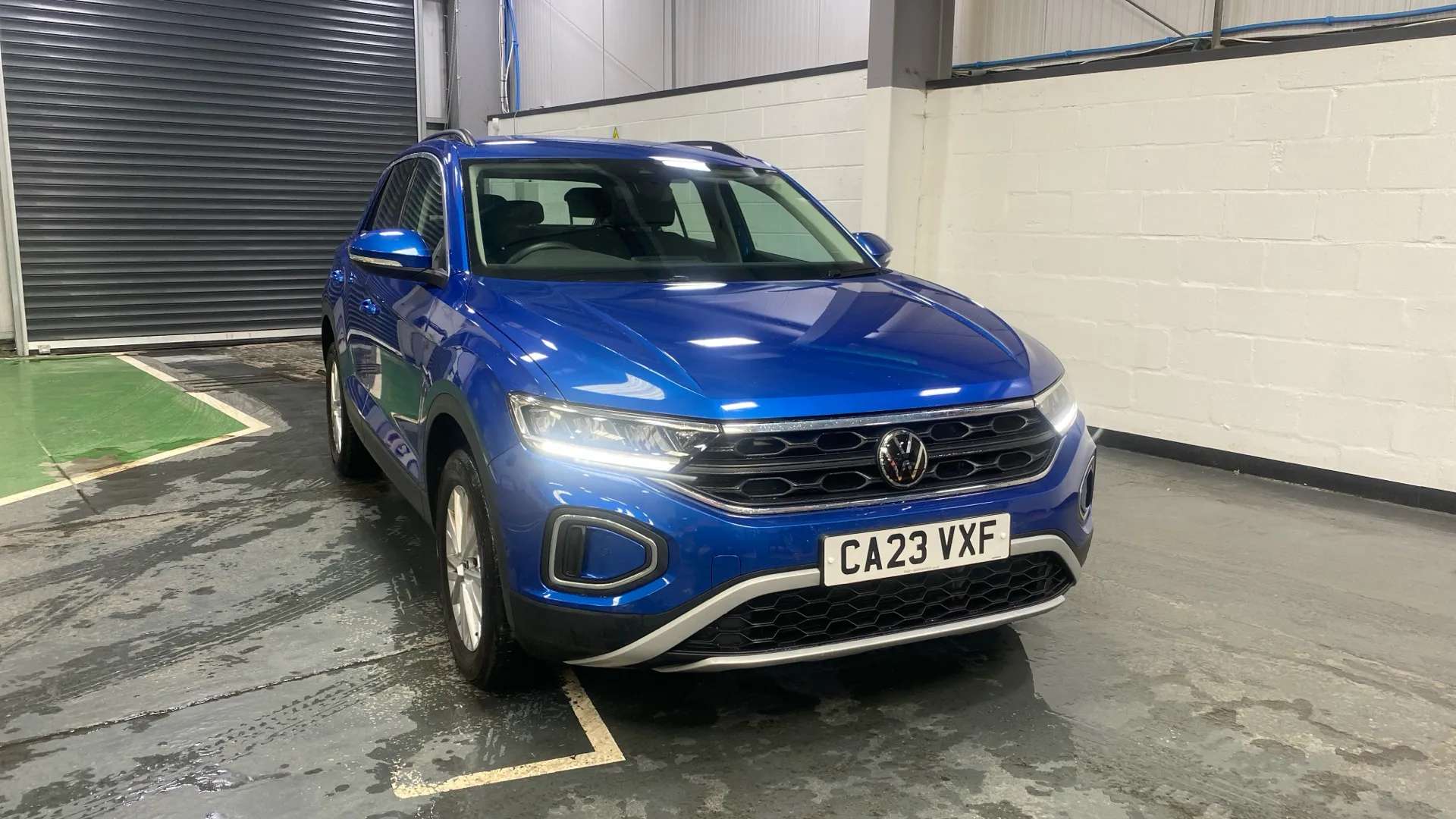 A 2023 VOLKSWAGEN T-ROC 1.0 TSI Life A 2023 VOLKSWAGEN T-ROC 1.0 TSI Life