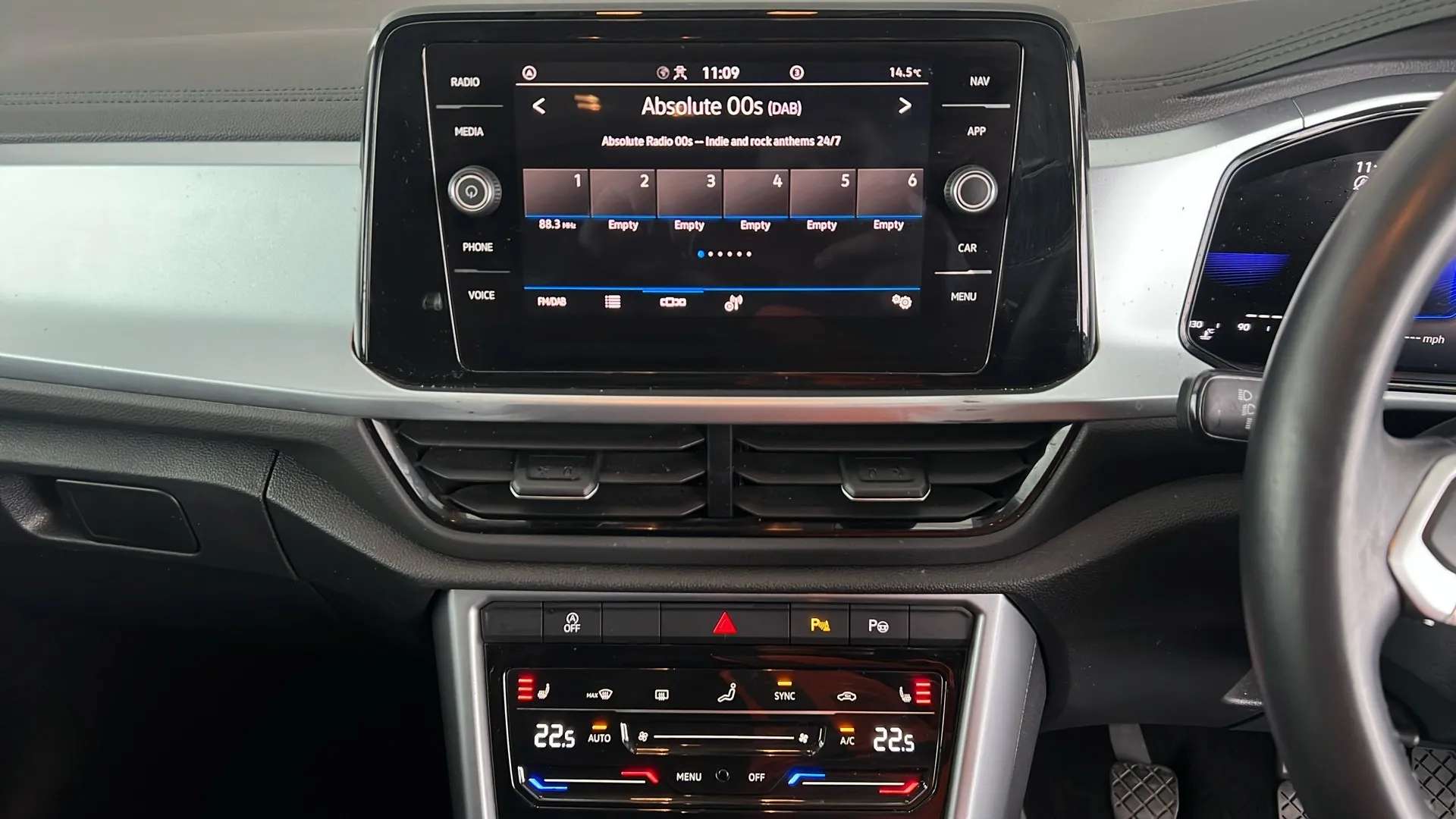 2023 VOLKSWAGEN T-ROC 2023 VOLKSWAGEN T-ROC