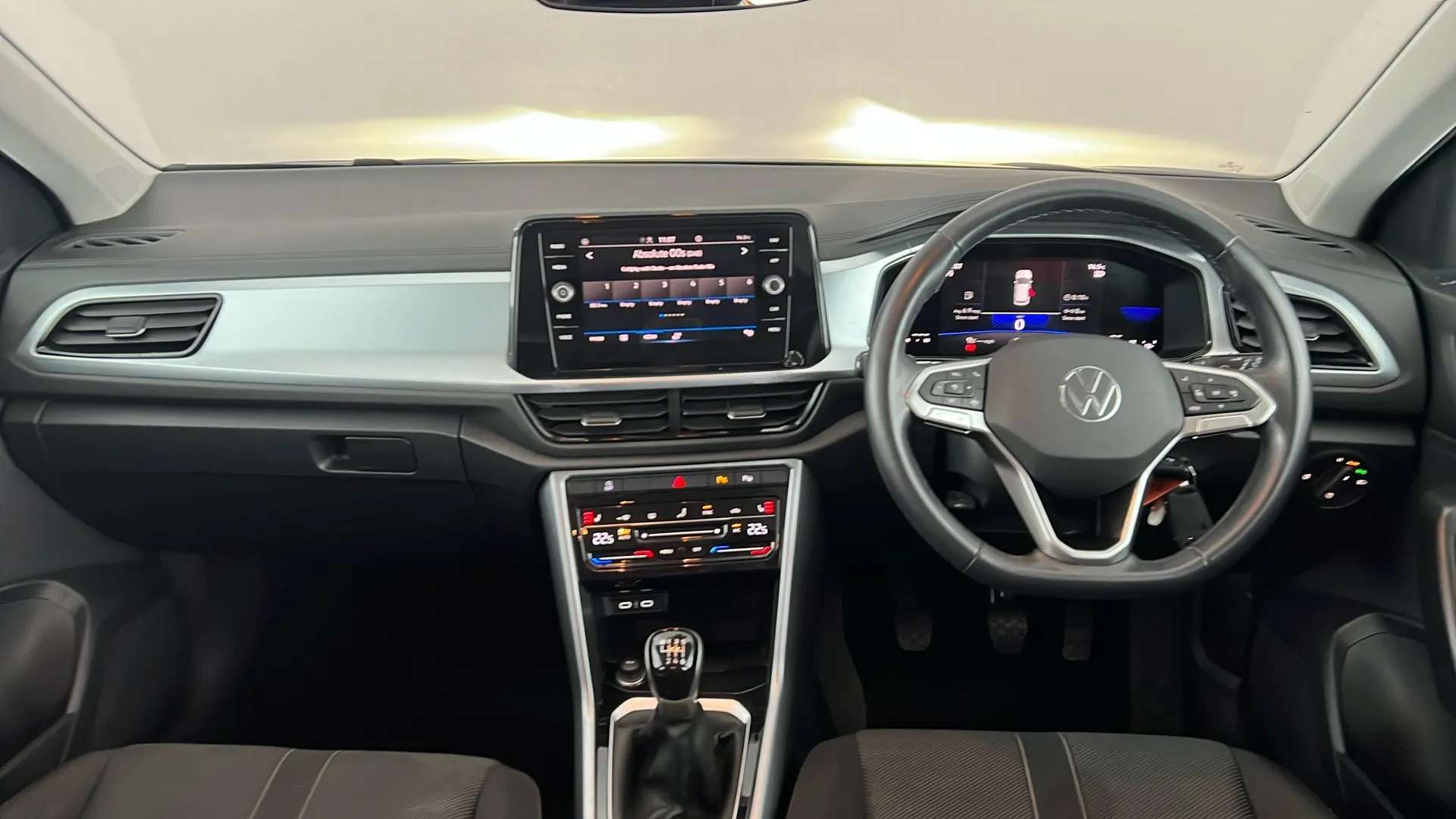 2023 VOLKSWAGEN T-ROC 2023 VOLKSWAGEN T-ROC