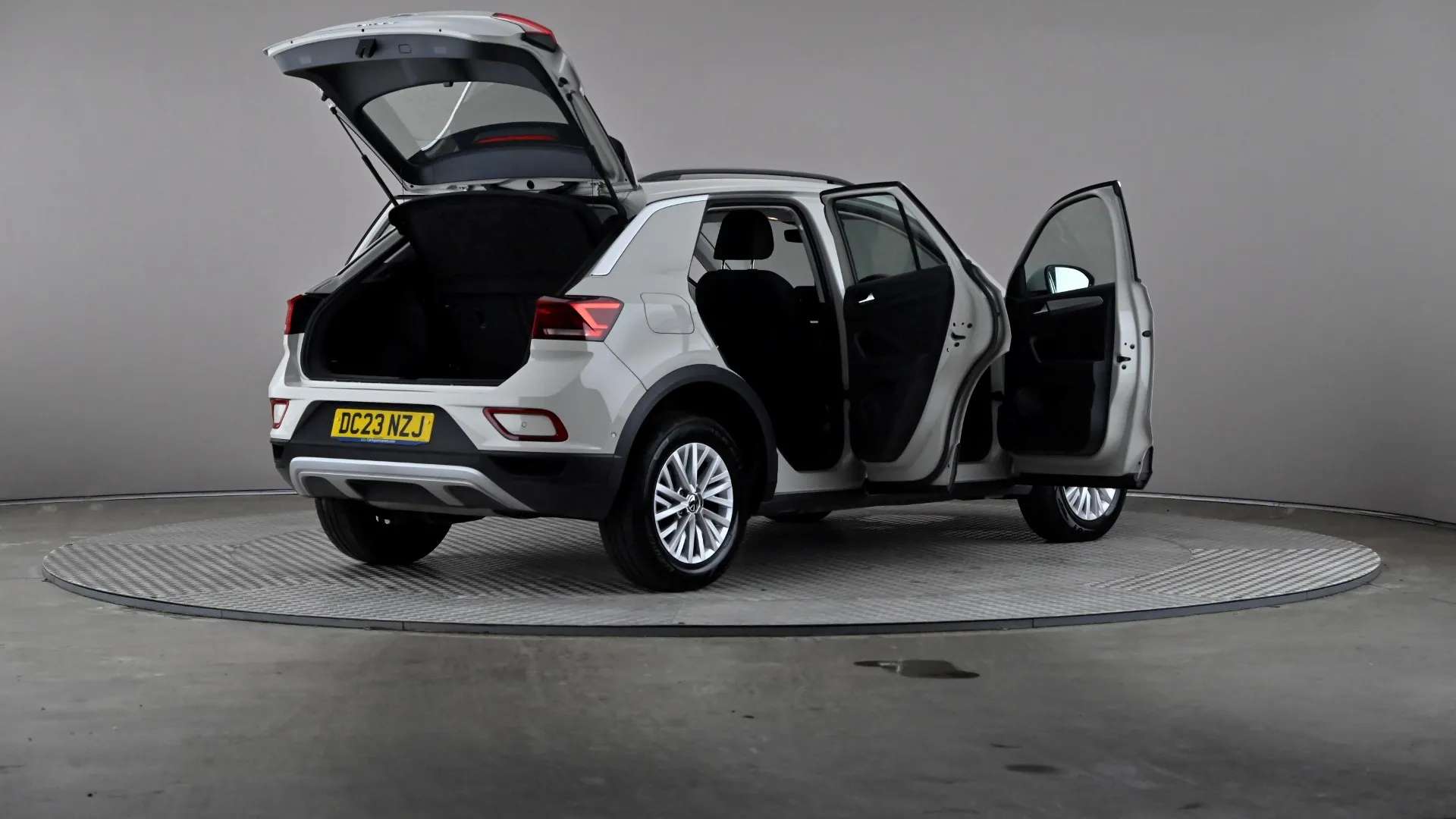 2023 VOLKSWAGEN T-ROC 2023 VOLKSWAGEN T-ROC