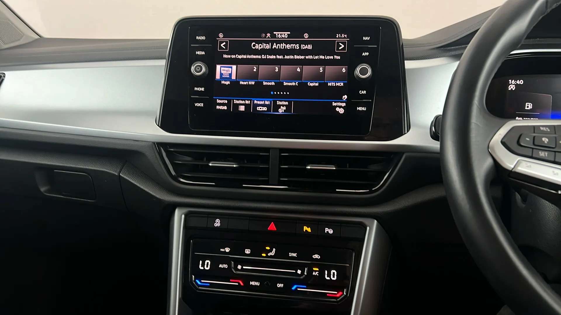 2023 VOLKSWAGEN T-ROC 2023 VOLKSWAGEN T-ROC