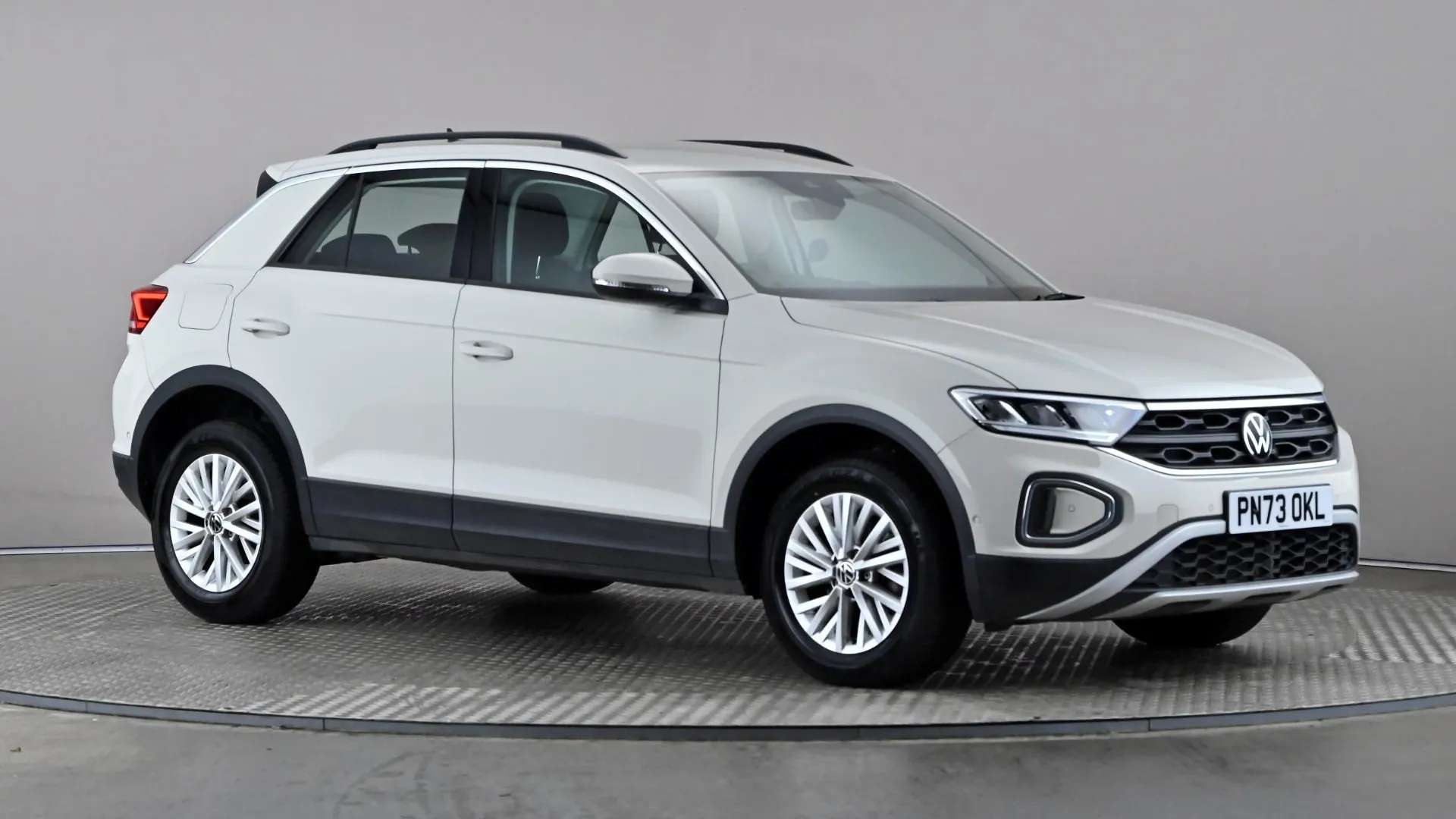 A 2023 VOLKSWAGEN T-ROC 1.0 TSI Life A 2023 VOLKSWAGEN T-ROC 1.0 TSI Life