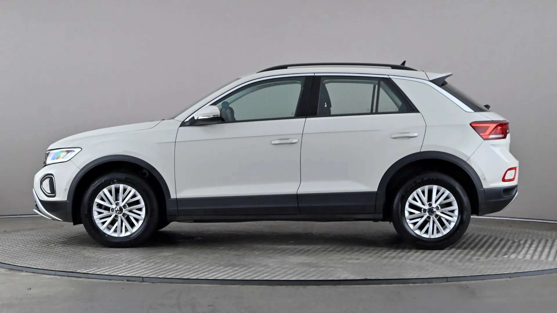 A 2023 VOLKSWAGEN T-ROC 1.0 TSI Life A 2023 VOLKSWAGEN T-ROC 1.0 TSI Life