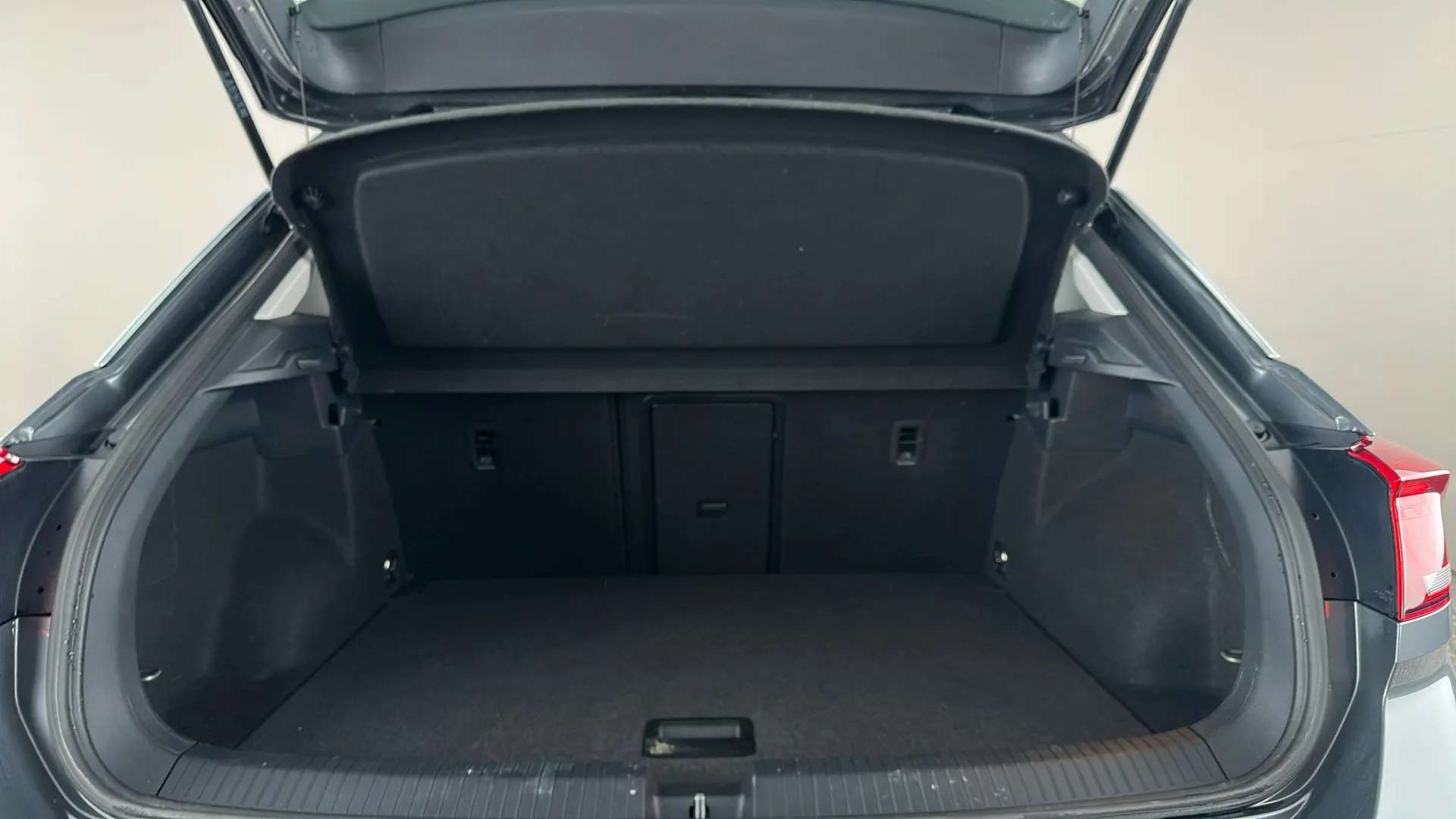 2023 VOLKSWAGEN T-ROC 2023 VOLKSWAGEN T-ROC