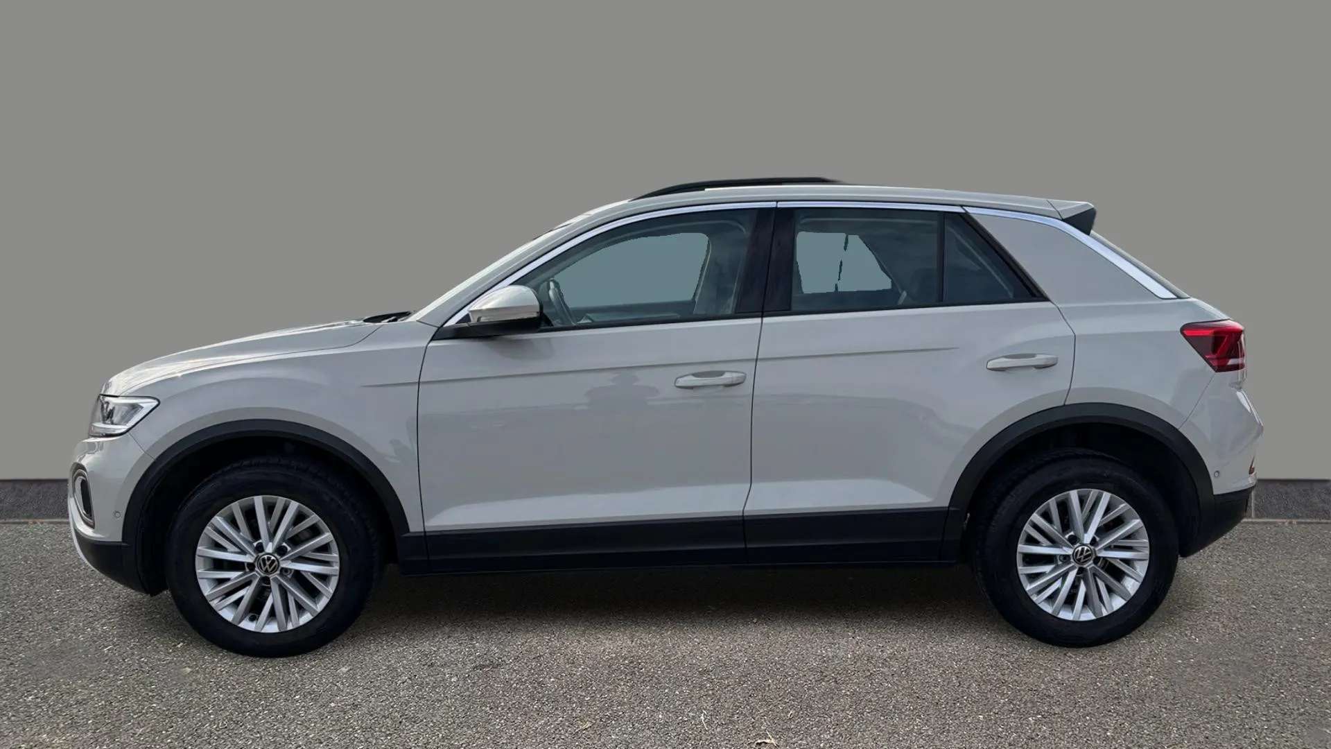 A 2023 VOLKSWAGEN T-ROC 1.0 TSI Life A 2023 VOLKSWAGEN T-ROC 1.0 TSI Life