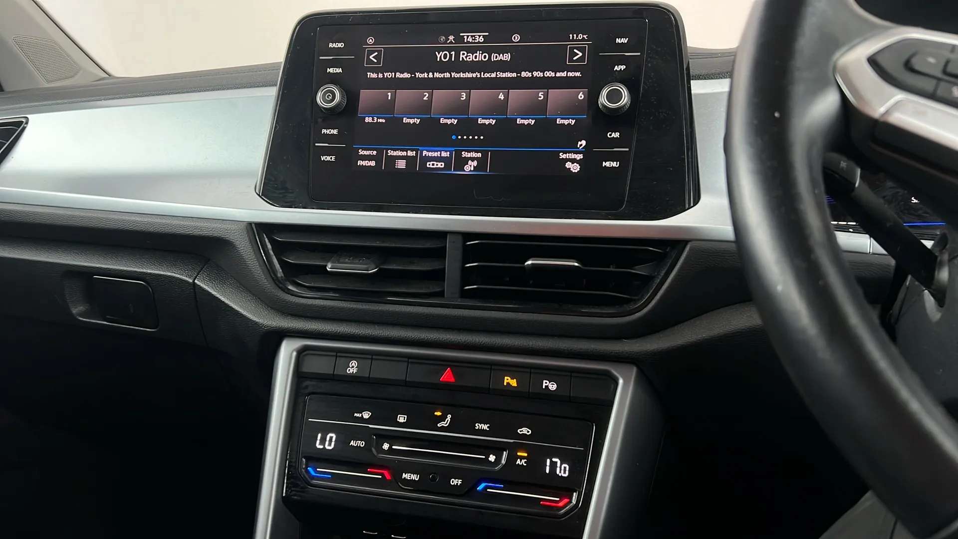 2023 VOLKSWAGEN T-ROC 2023 VOLKSWAGEN T-ROC