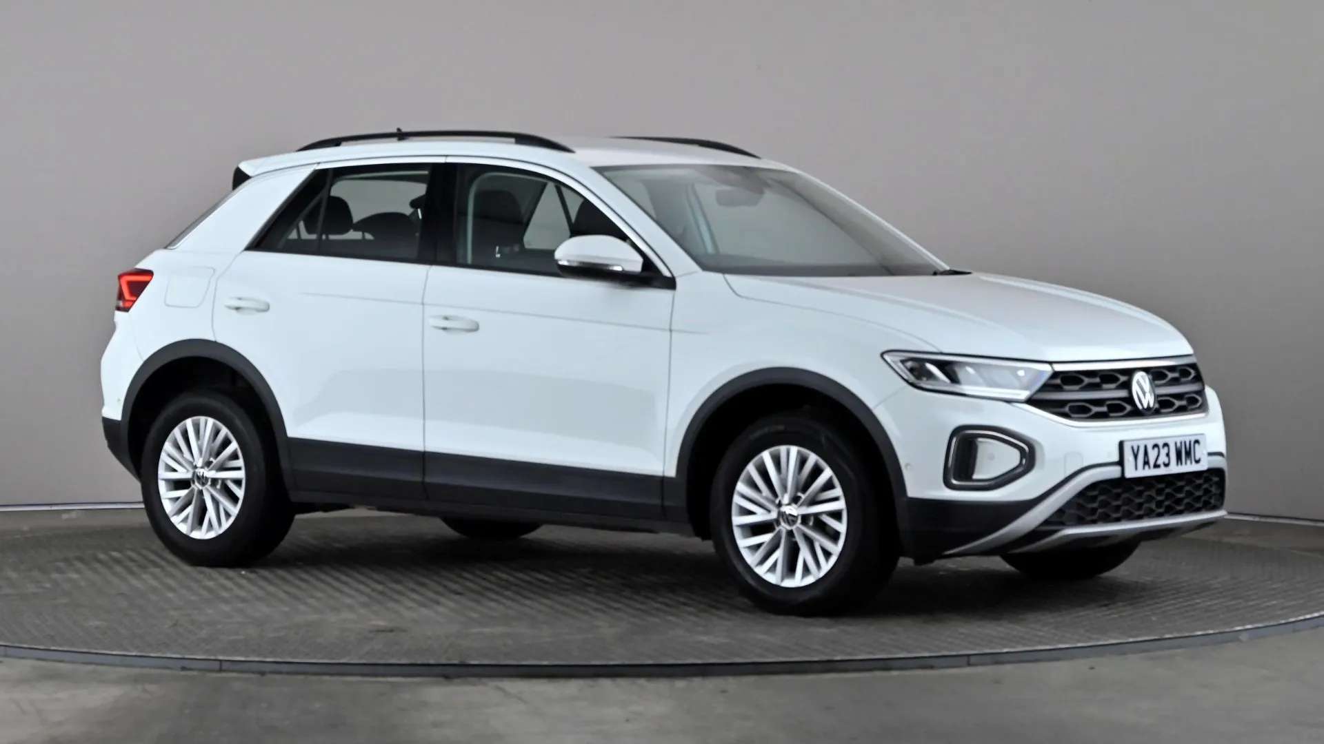 A 2023 VOLKSWAGEN T-ROC 1.0 TSI Life A 2023 VOLKSWAGEN T-ROC 1.0 TSI Life