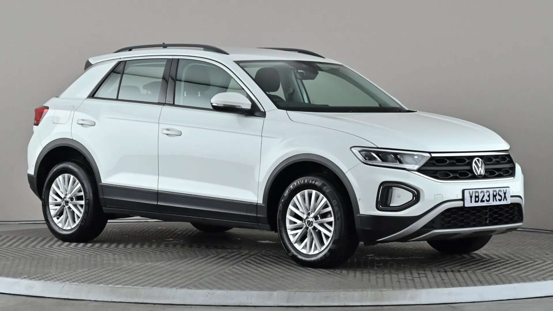 A 2023 VOLKSWAGEN T-ROC 1.0 TSI Life A 2023 VOLKSWAGEN T-ROC 1.0 TSI Life