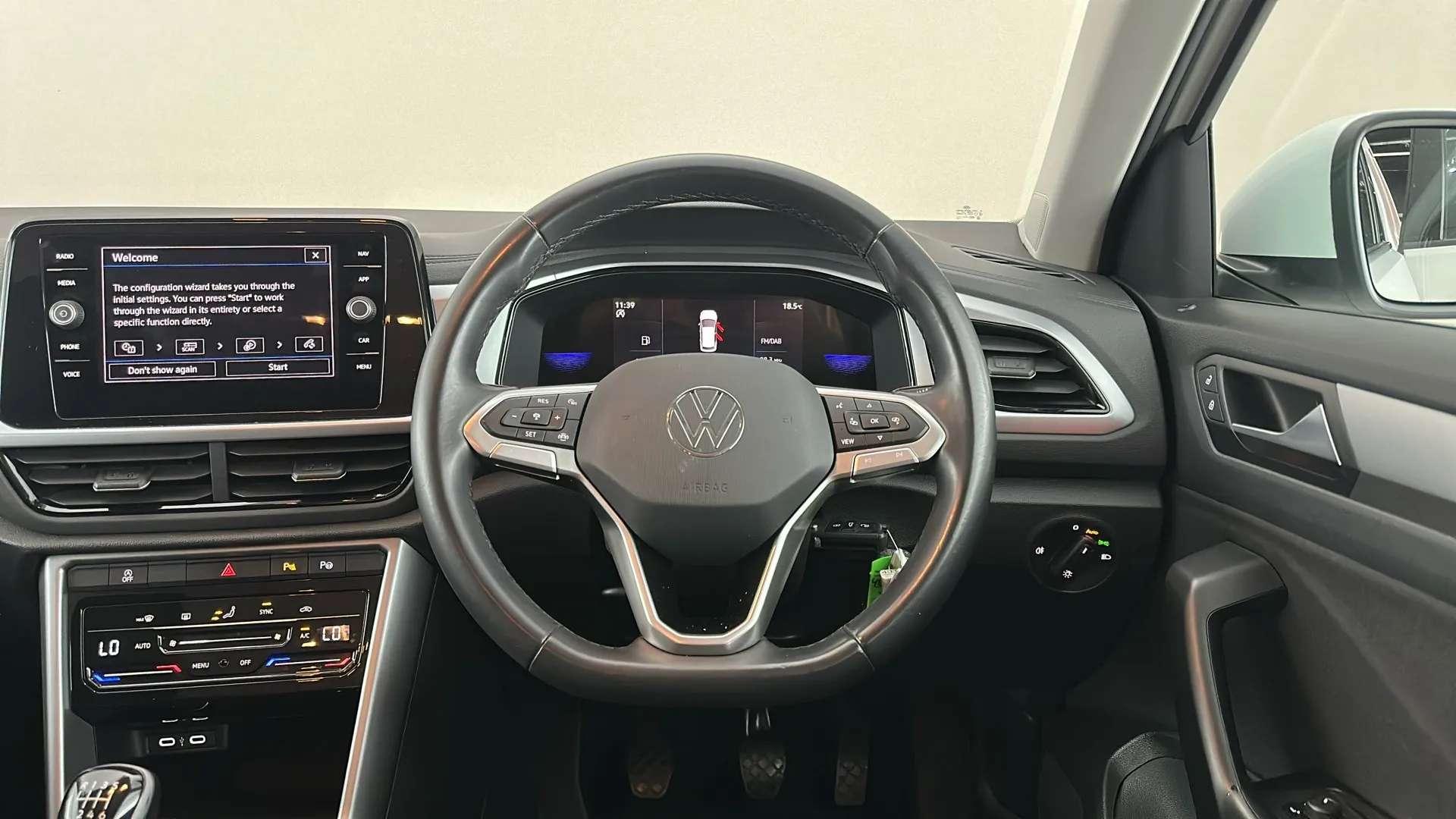 2023 VOLKSWAGEN T-ROC 2023 VOLKSWAGEN T-ROC