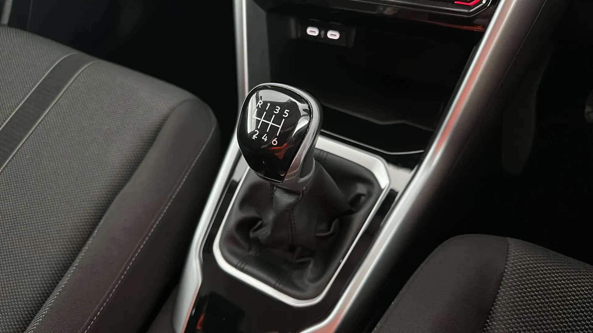 2023 VOLKSWAGEN T-ROC 2023 VOLKSWAGEN T-ROC