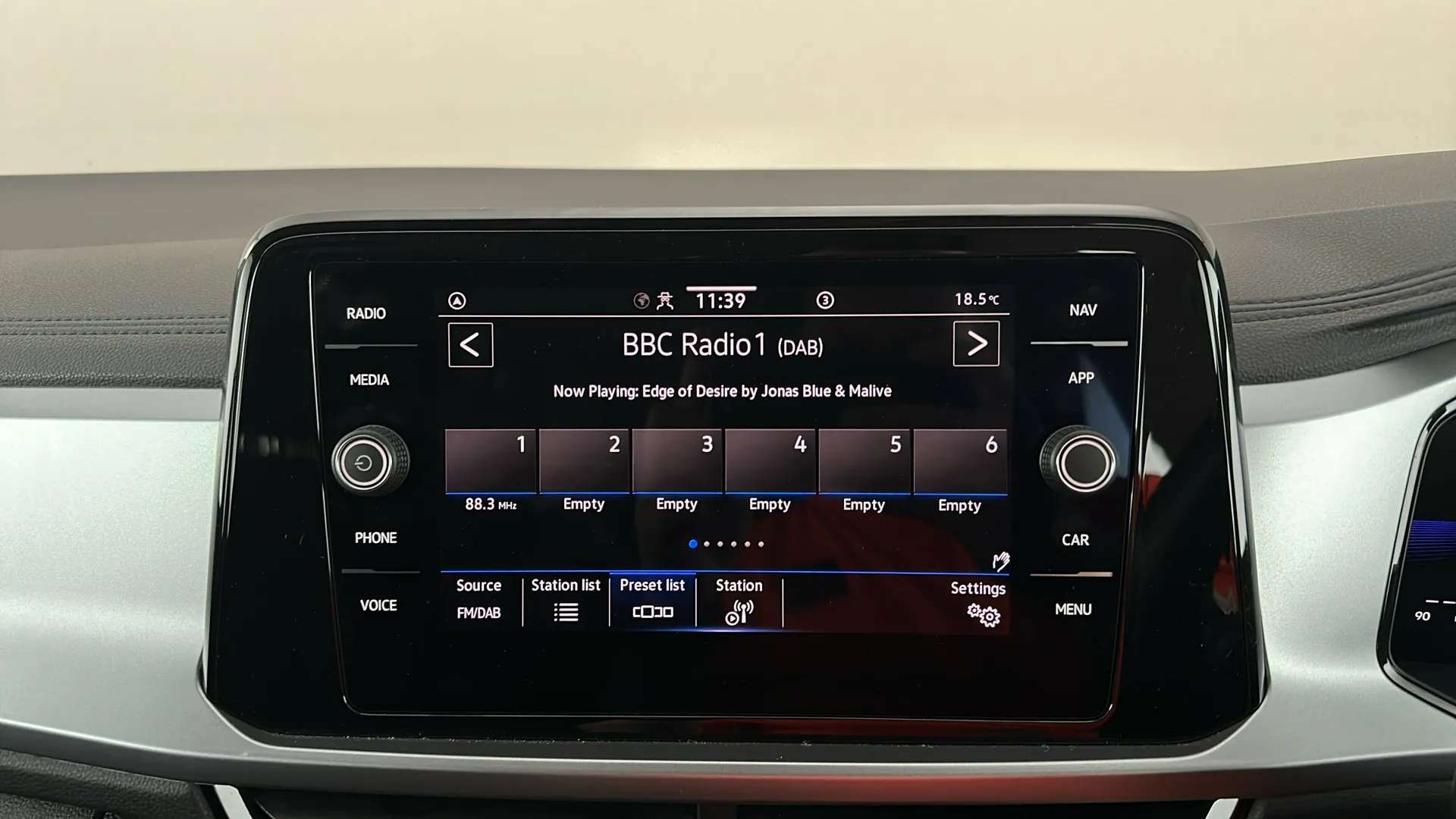 2023 VOLKSWAGEN T-ROC 2023 VOLKSWAGEN T-ROC
