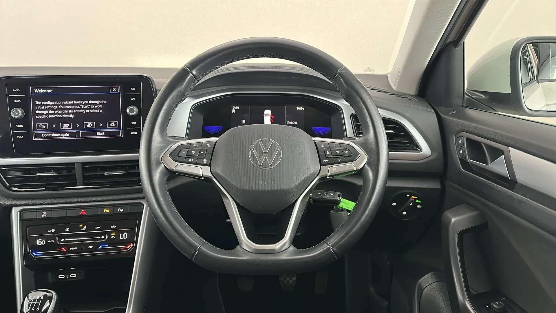 2023 VOLKSWAGEN T-ROC 2023 VOLKSWAGEN T-ROC