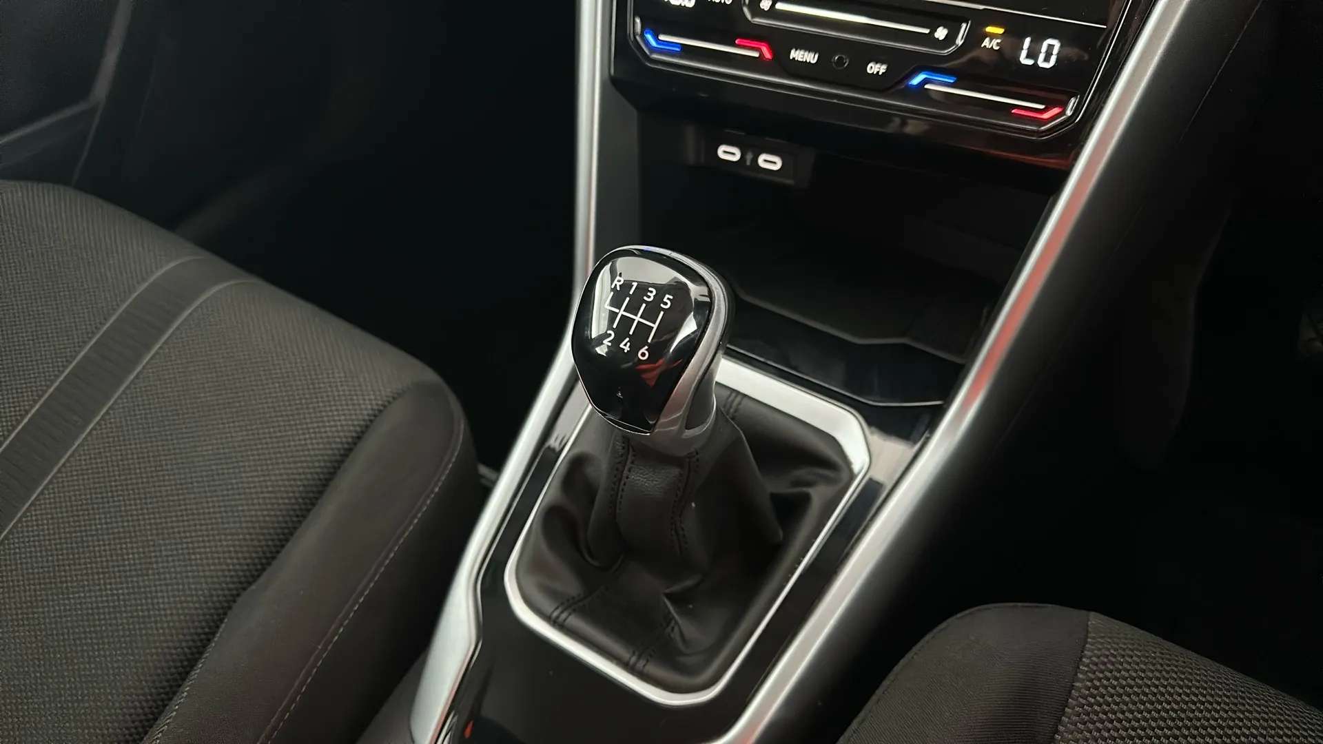 2023 VOLKSWAGEN T-ROC 2023 VOLKSWAGEN T-ROC