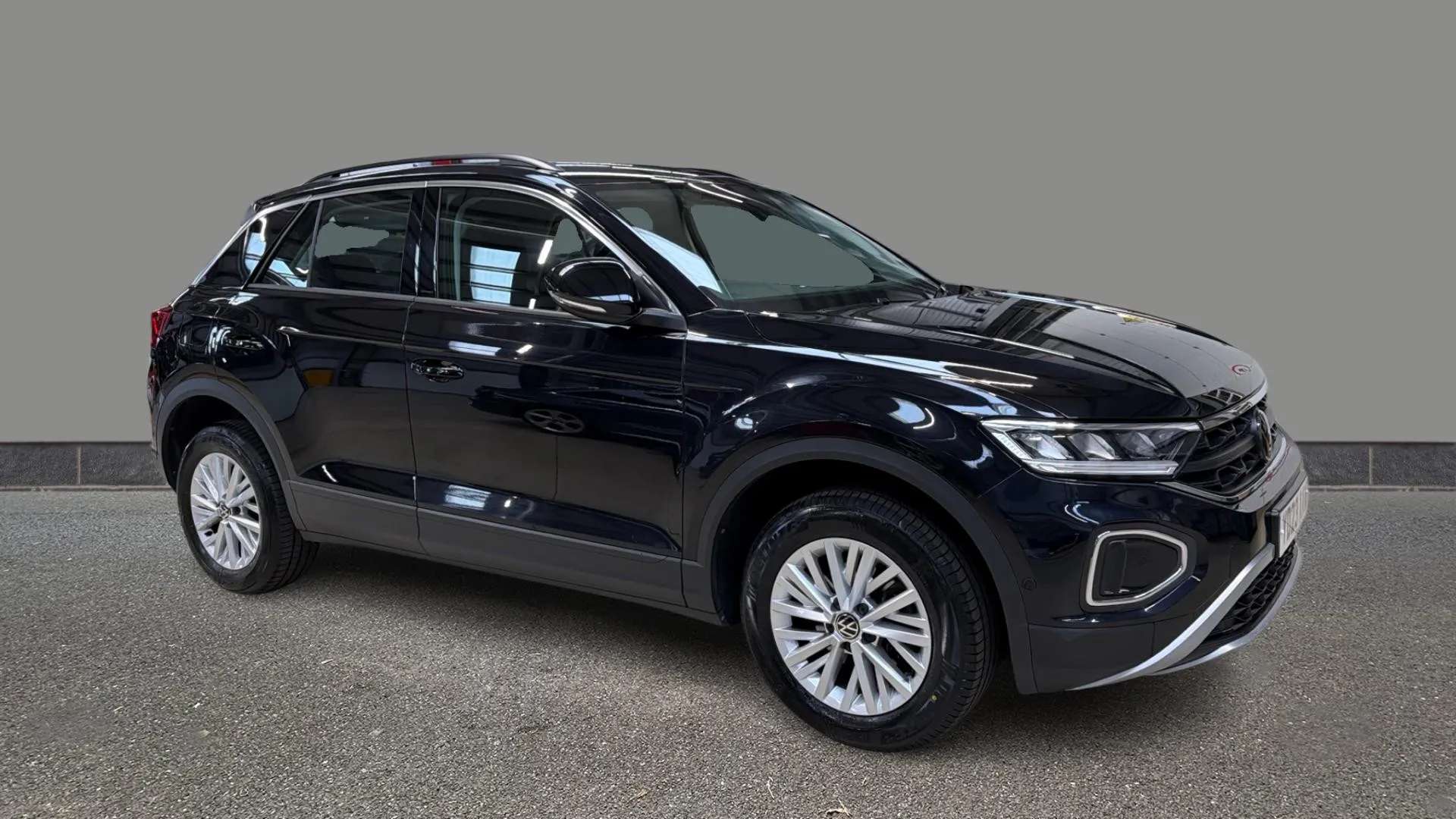 A 2023 VOLKSWAGEN T-ROC 1.0 TSI Life A 2023 VOLKSWAGEN T-ROC 1.0 TSI Life