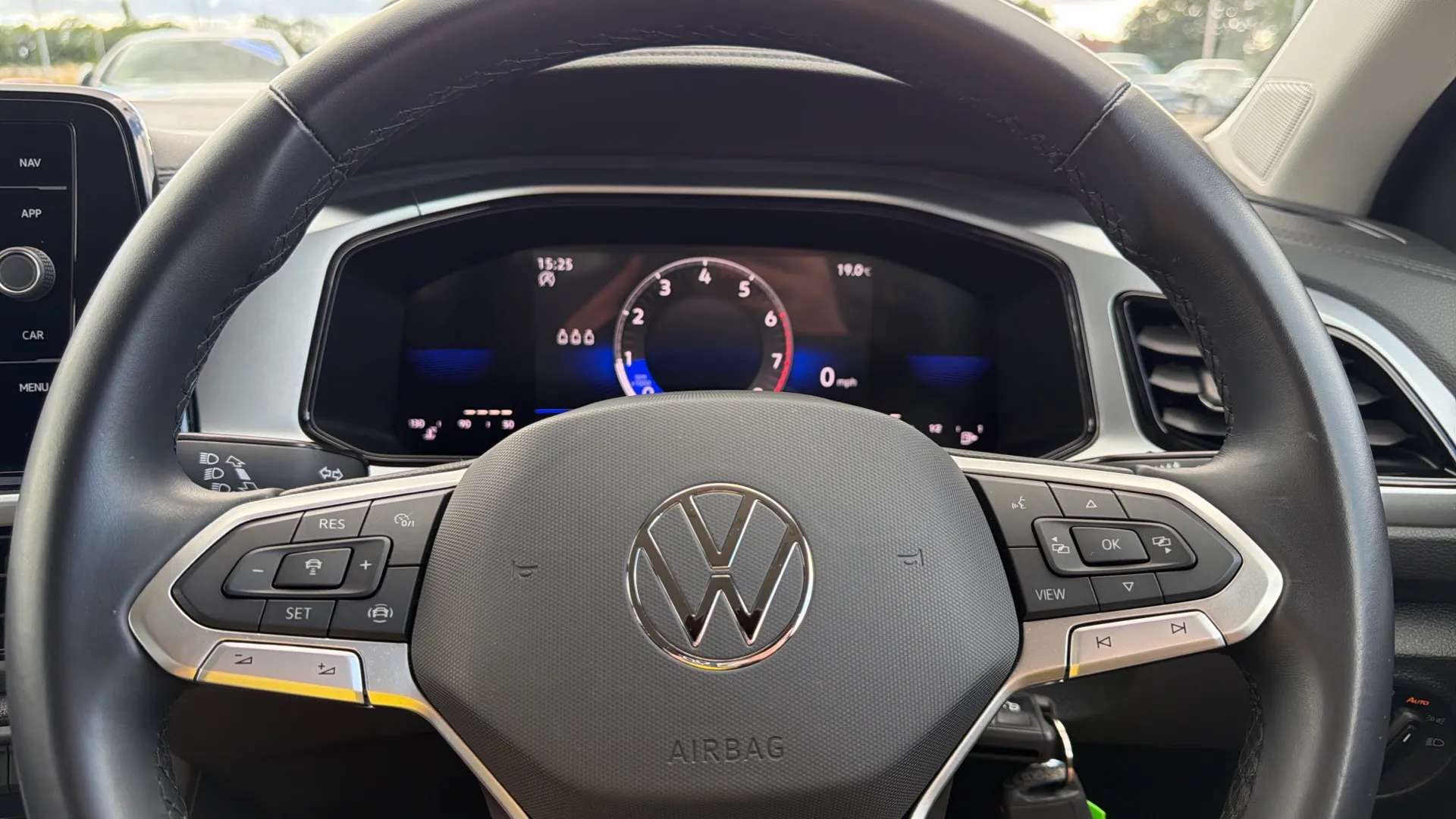 2023 VOLKSWAGEN T-ROC 2023 VOLKSWAGEN T-ROC