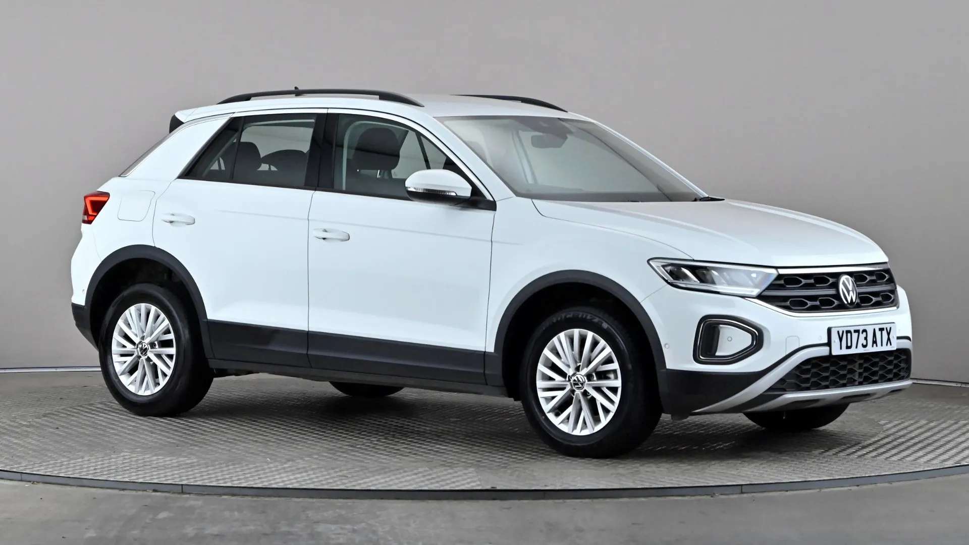 A 2023 VOLKSWAGEN T-ROC 1.0 TSI Life A 2023 VOLKSWAGEN T-ROC 1.0 TSI Life