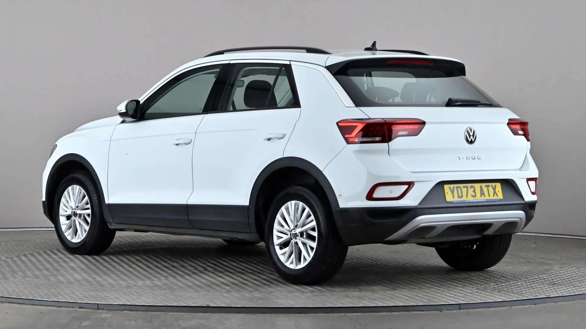 A 2023 VOLKSWAGEN T-ROC 1.0 TSI Life A 2023 VOLKSWAGEN T-ROC 1.0 TSI Life