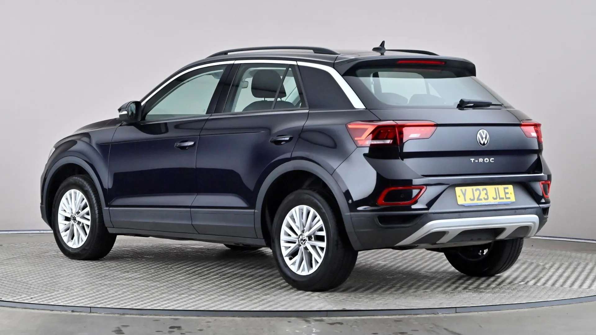 A 2023 VOLKSWAGEN T-ROC 1.0 TSI Life A 2023 VOLKSWAGEN T-ROC 1.0 TSI Life