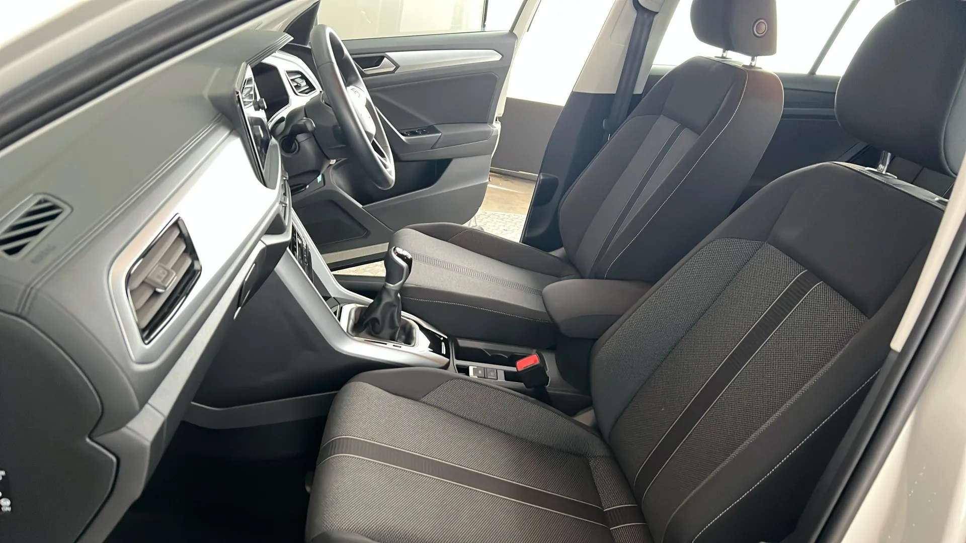 2023 VOLKSWAGEN T-ROC 2023 VOLKSWAGEN T-ROC