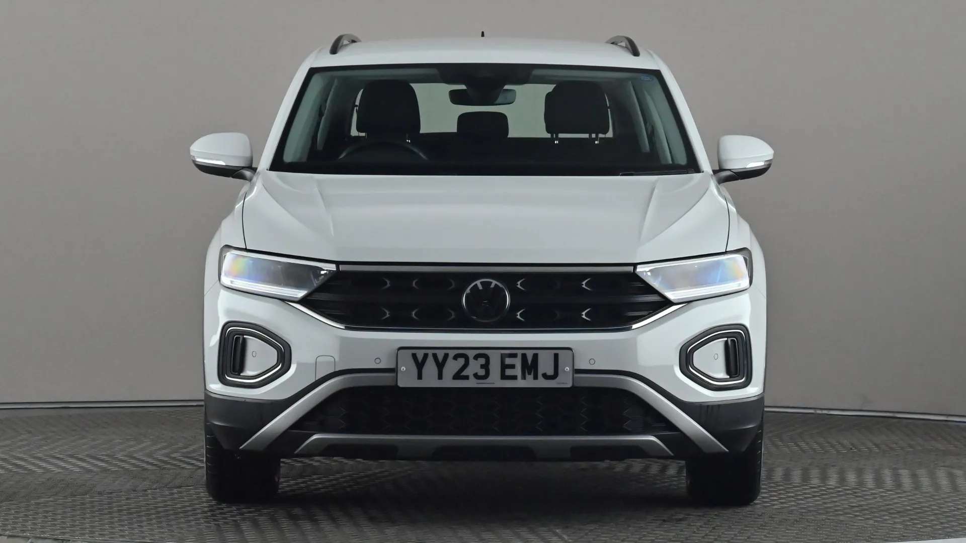 A 2023 VOLKSWAGEN T-ROC 1.0 TSI Life A 2023 VOLKSWAGEN T-ROC 1.0 TSI Life