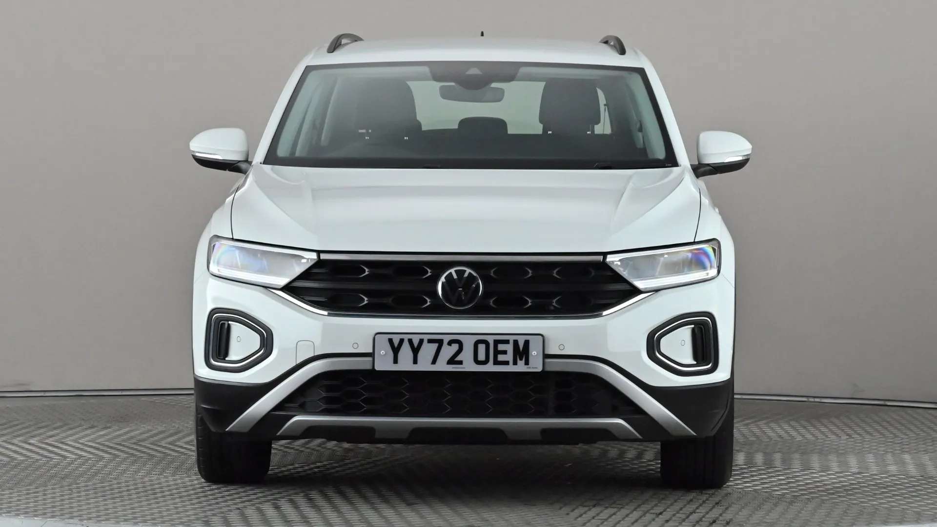 A 2022 VOLKSWAGEN T-ROC 1.0 TSI Life A 2022 VOLKSWAGEN T-ROC 1.0 TSI Life