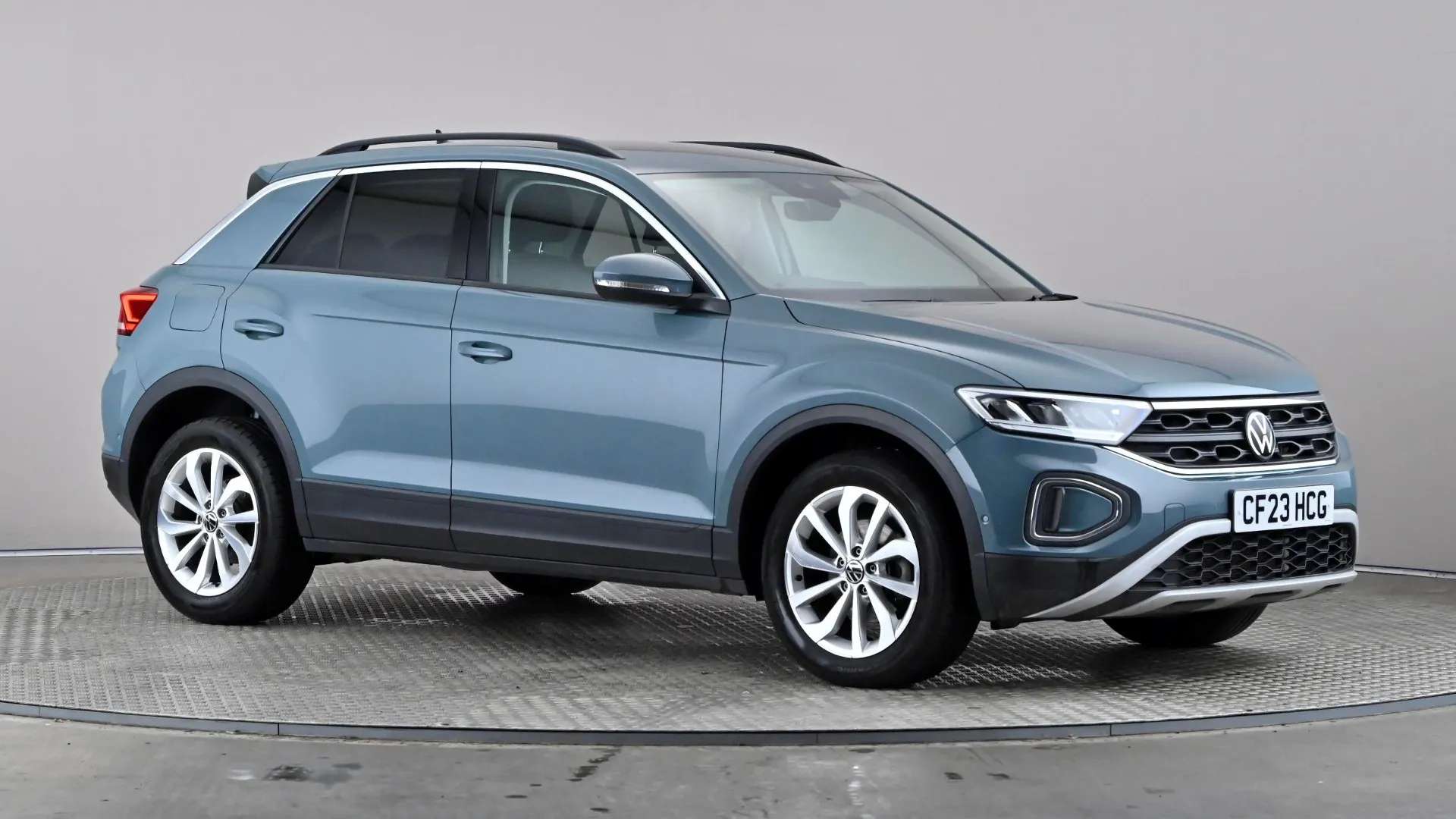 A 2023 VOLKSWAGEN T-ROC 1.5 TSI Life A 2023 VOLKSWAGEN T-ROC 1.5 TSI Life