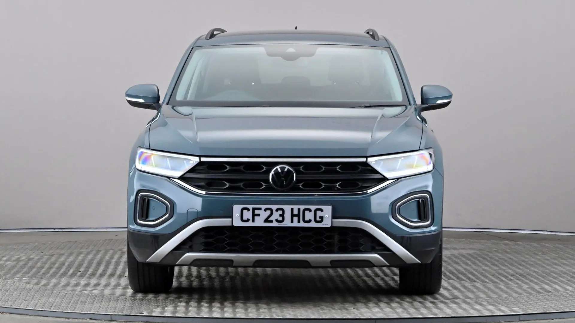 A 2023 VOLKSWAGEN T-ROC 1.5 TSI Life A 2023 VOLKSWAGEN T-ROC 1.5 TSI Life